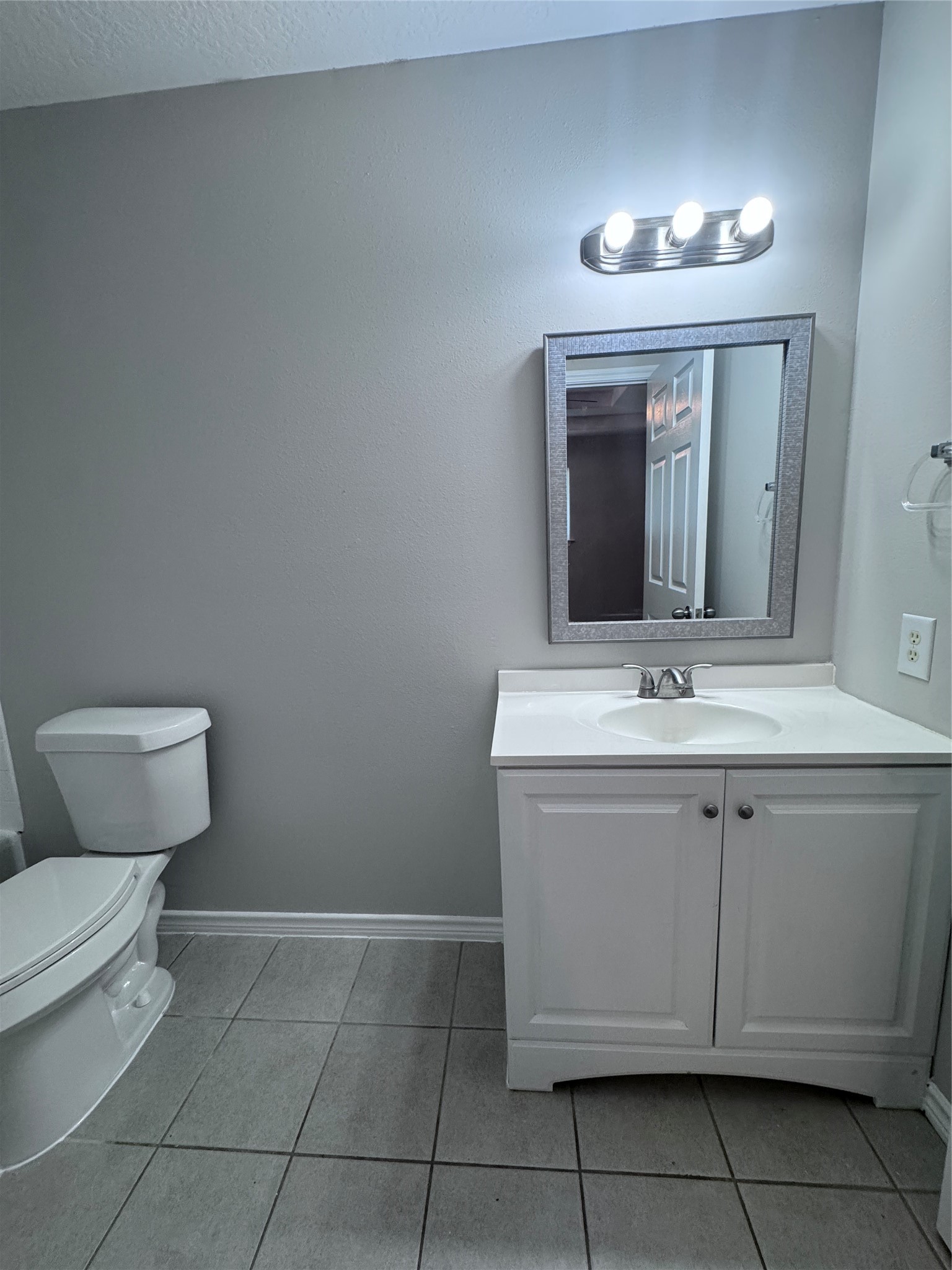 12551 Royal Lake Drive Property Photo 10
