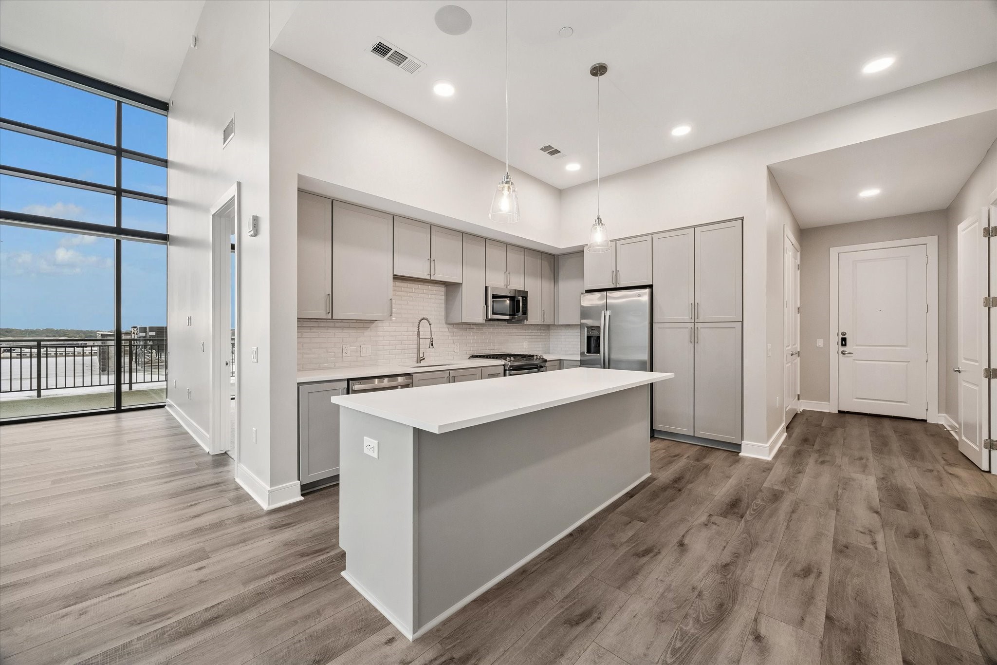 9757 Katy Freeway 2014 Property Photo 1