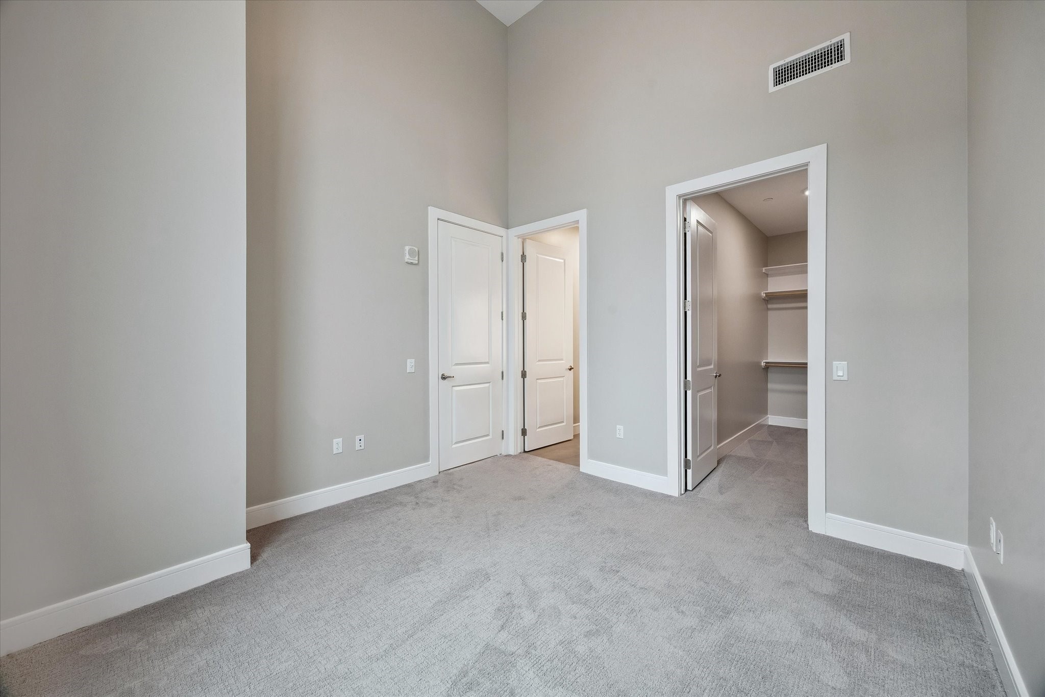 9757 Katy Freeway 2014 Property Photo 11