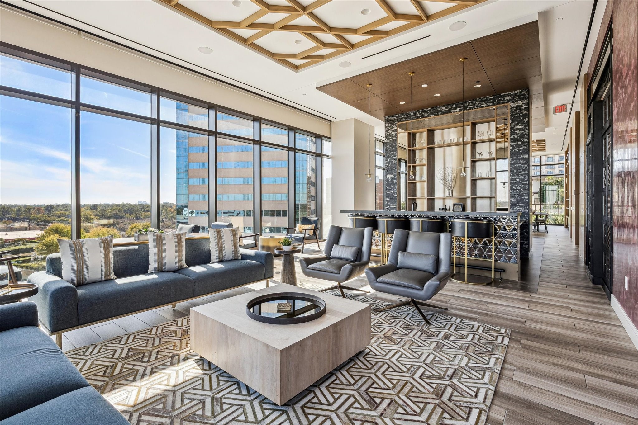 9757 Katy Freeway 2014 Property Photo 14