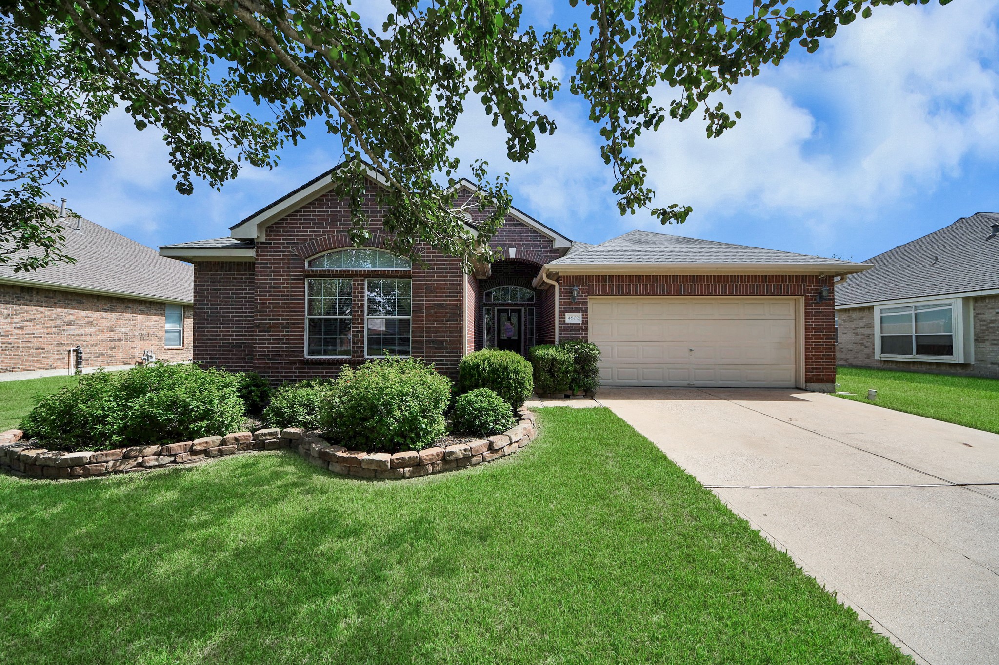 4802 Lakefront Terrace Court Property Photo 1