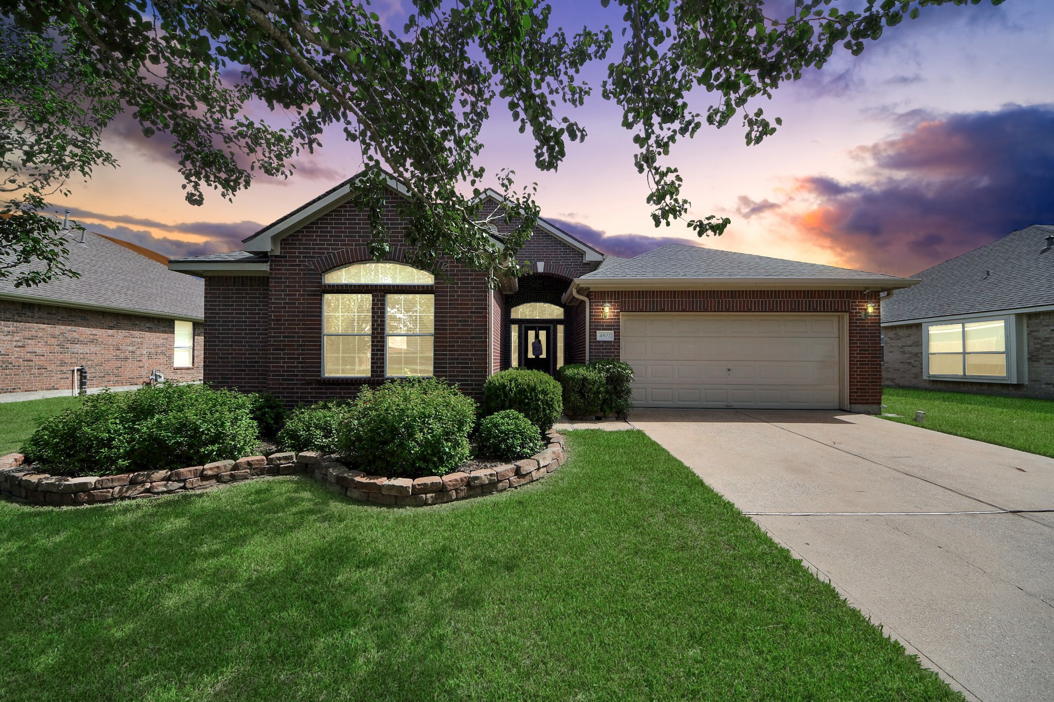 4802 Lakefront Terrace Court Property Photo 2