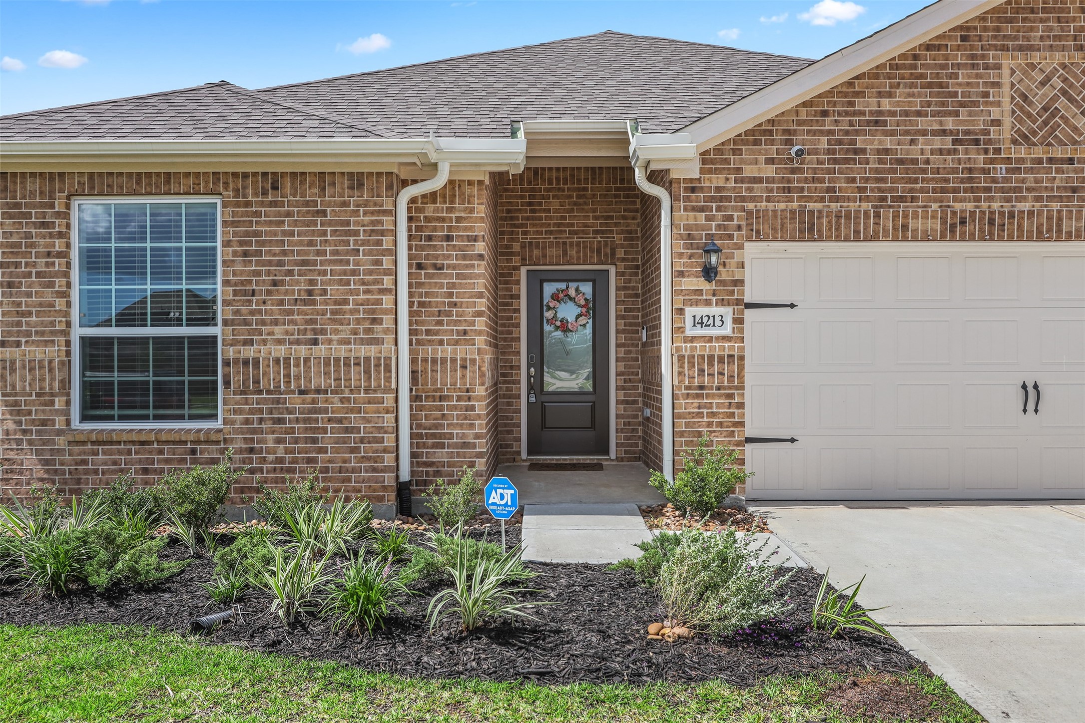 14213 Freeboard Drive Property Photo 3