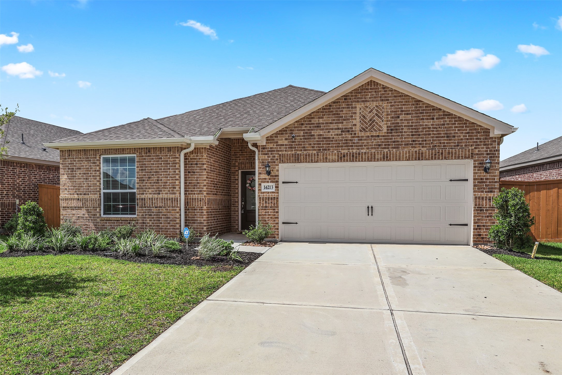 14213 Freeboard Drive Property Photo 4