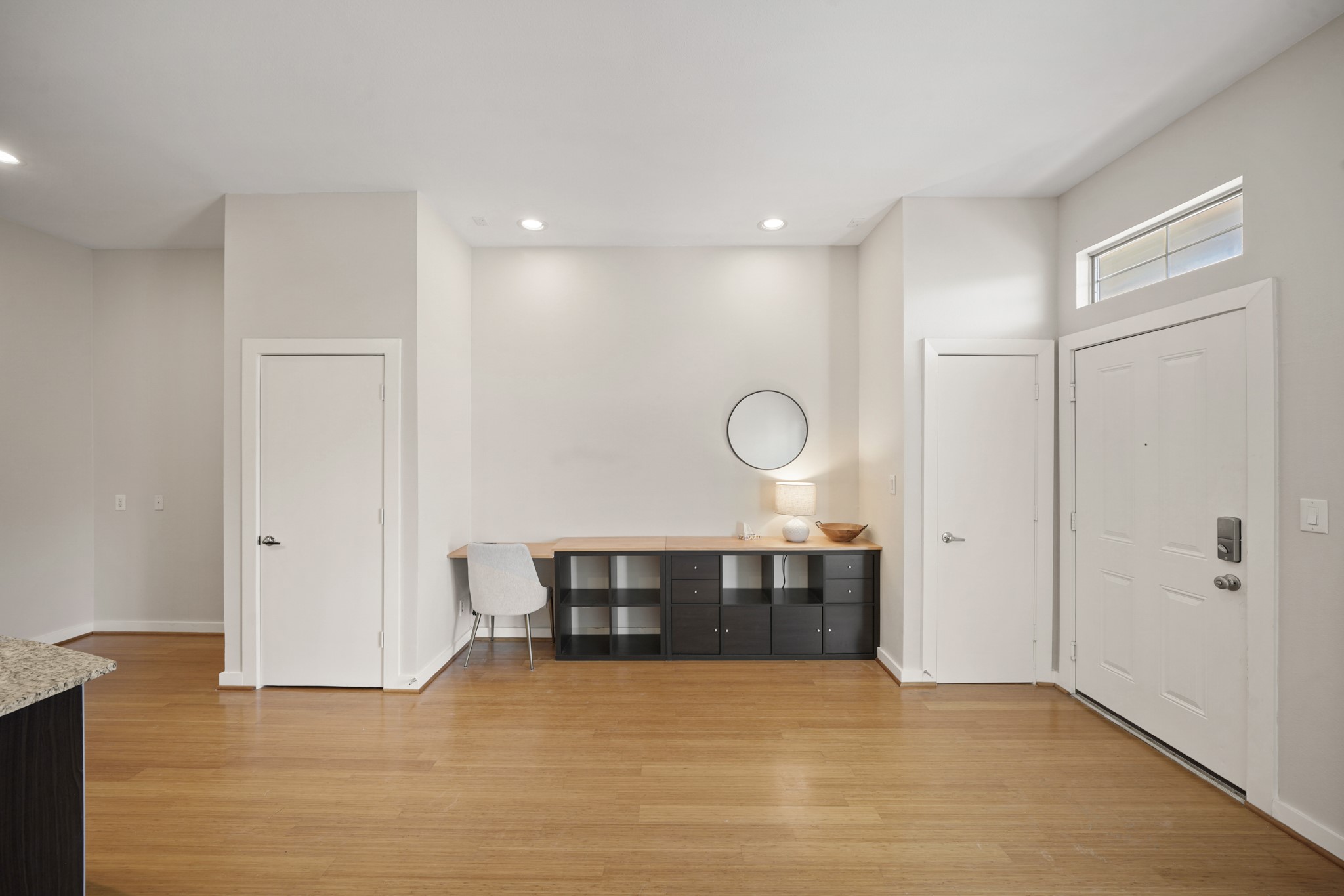 806 Jackson Hill Street 302 Property Photo 6