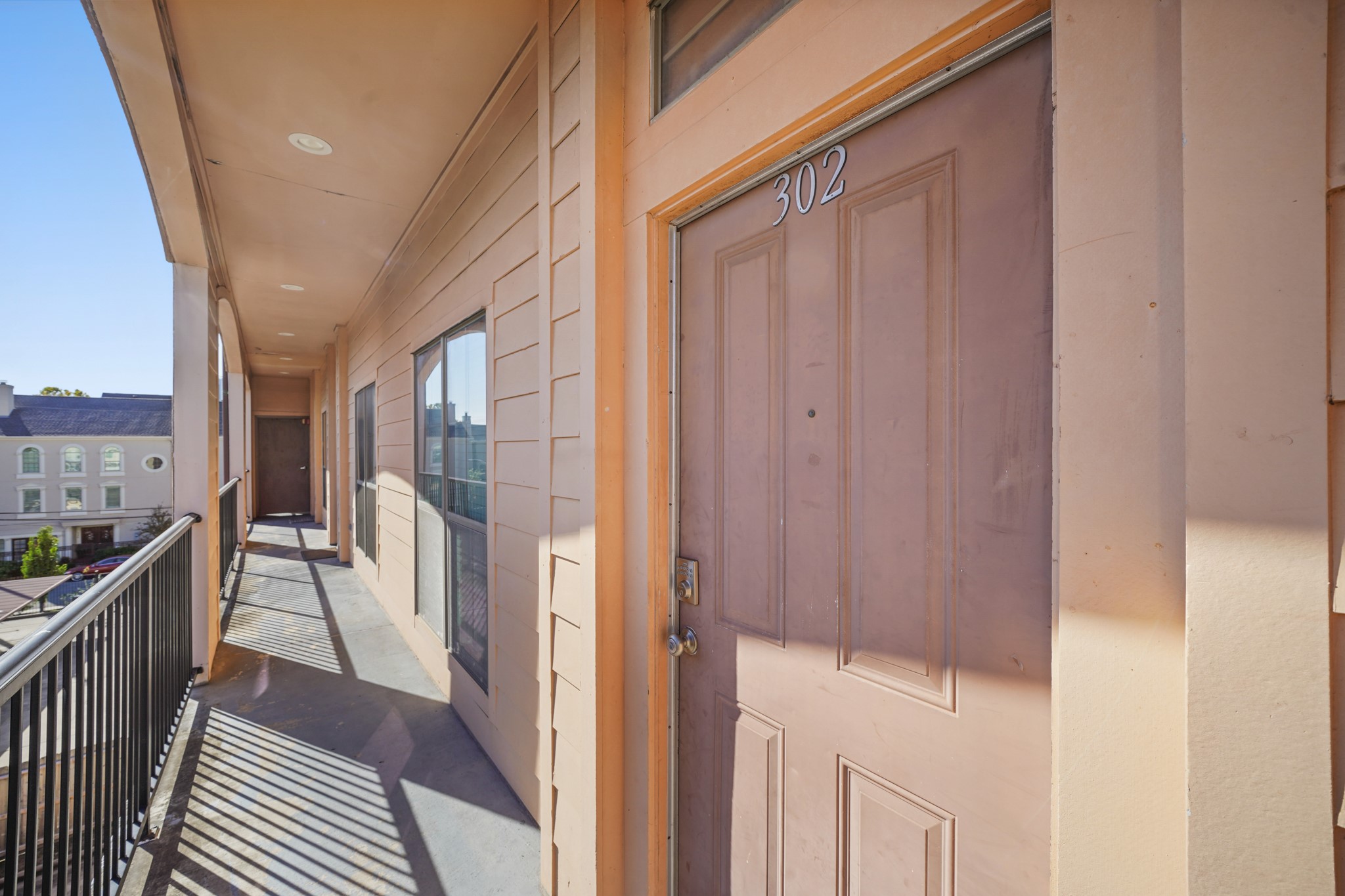 806 Jackson Hill Street 302 Property Photo 23