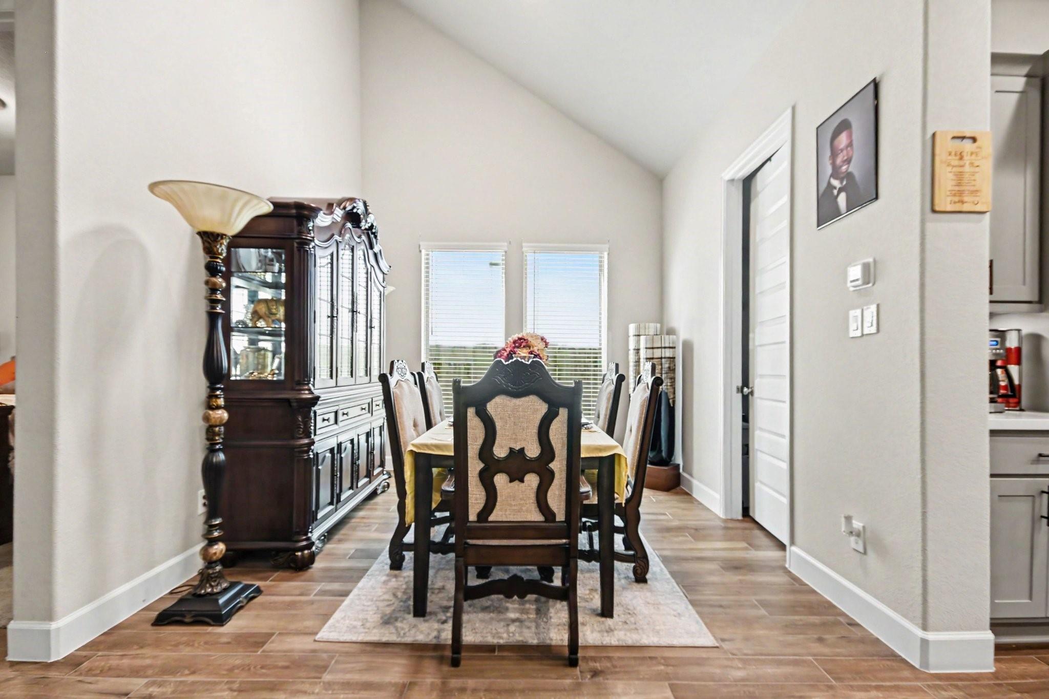 4306 Martin Ridge Drive Property Photo 10