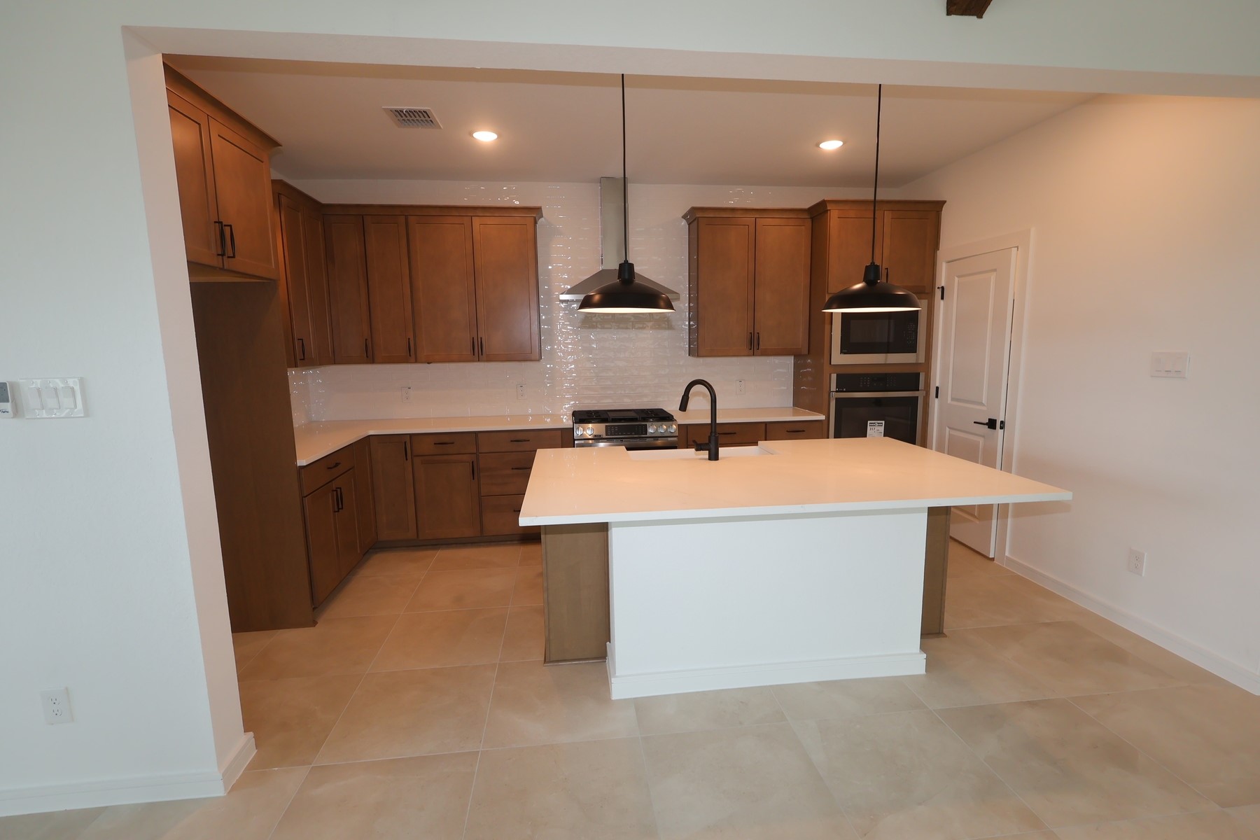 216 Dunovant Drive Property Photo 11