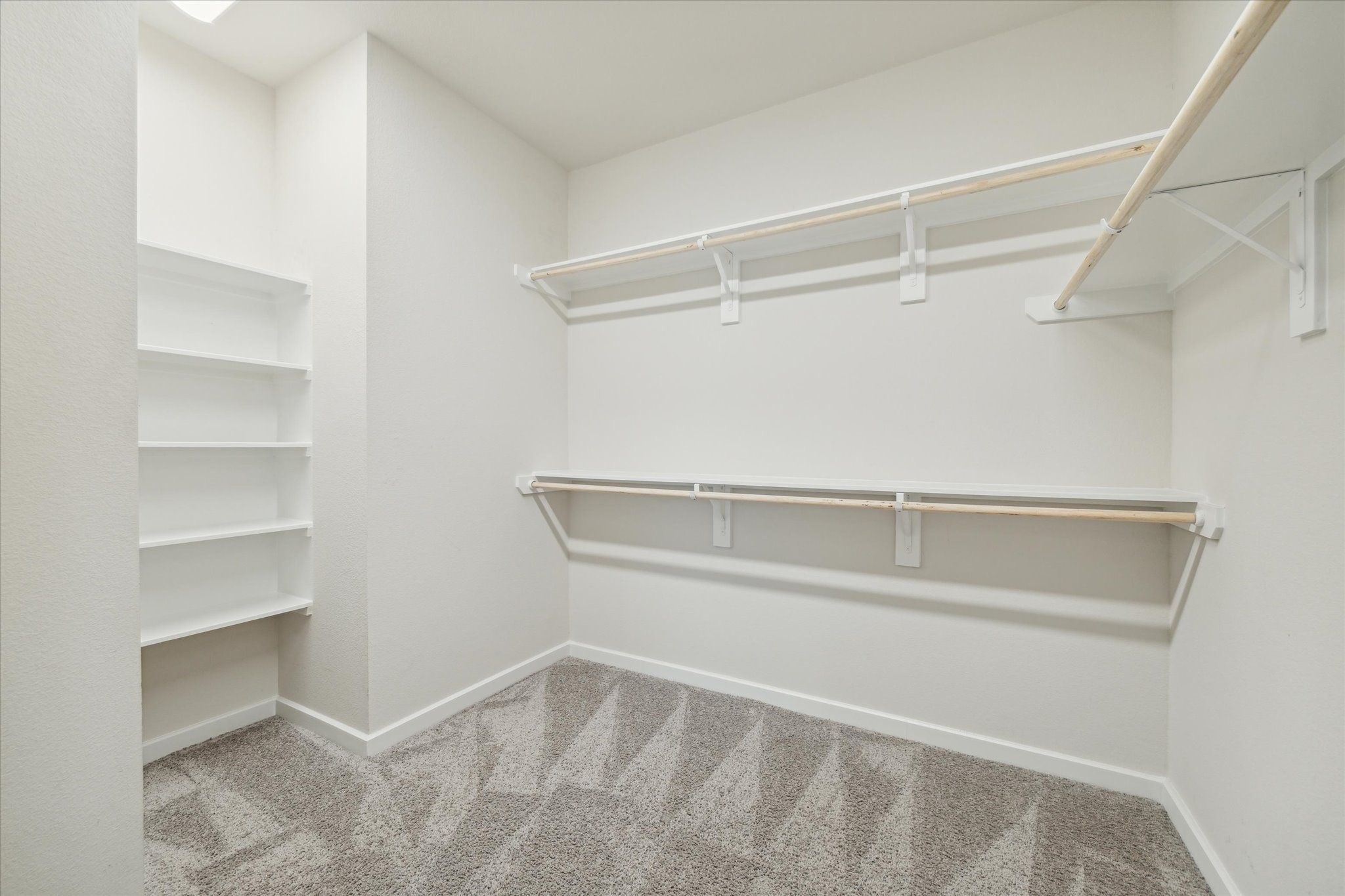 9219 Edgeberry Drive Property Photo 16