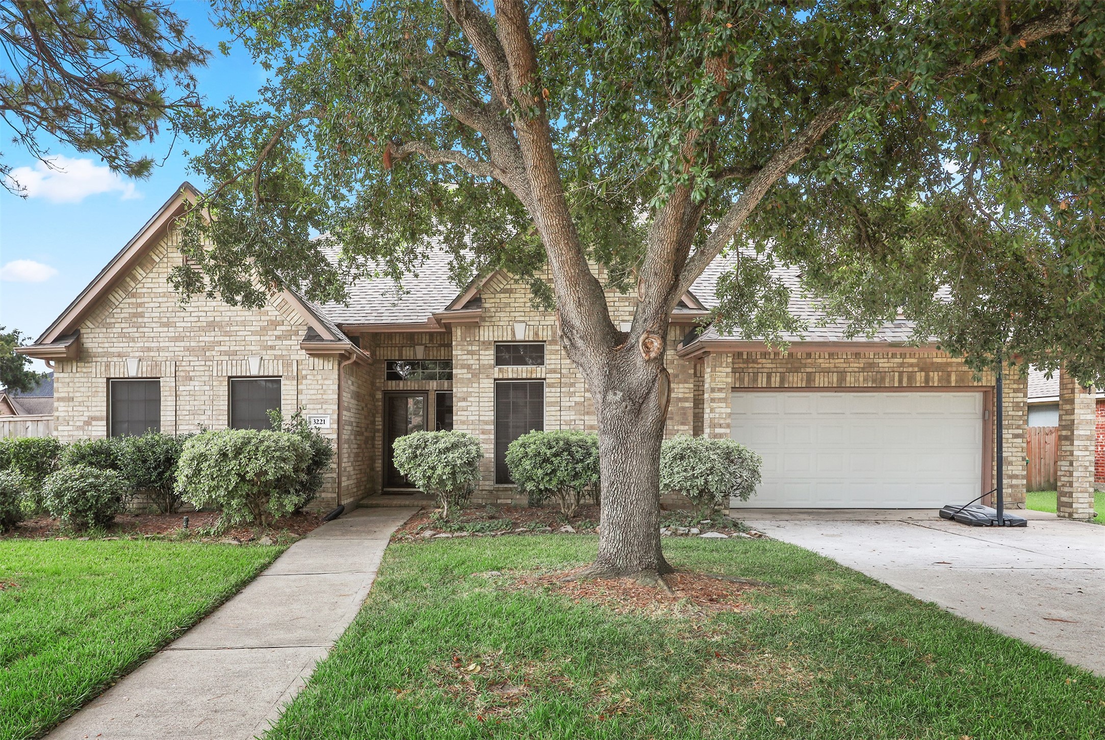 3221 Scenic Shore Drive Property Photo 1