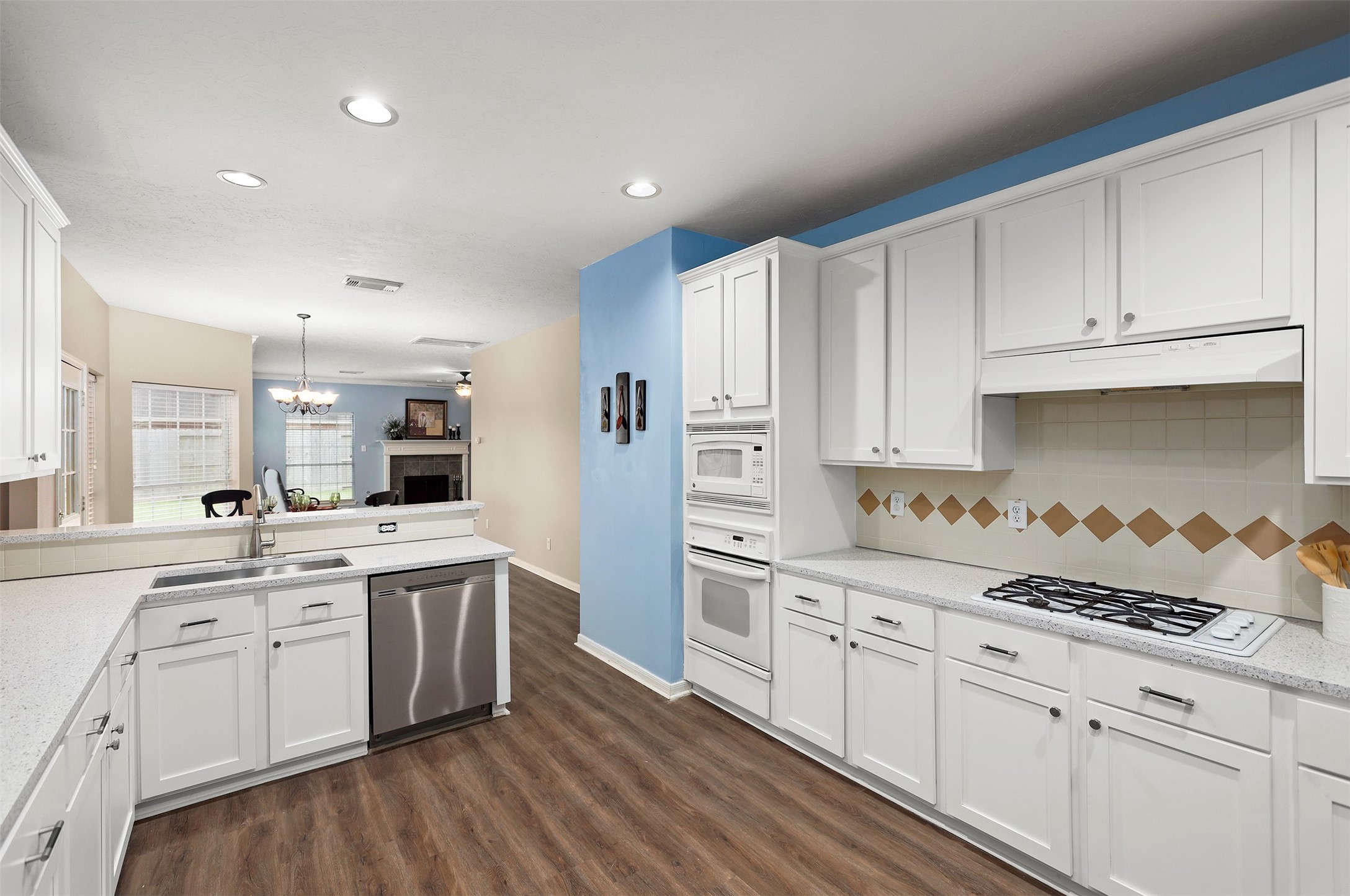 3221 Scenic Shore Drive Property Photo 7