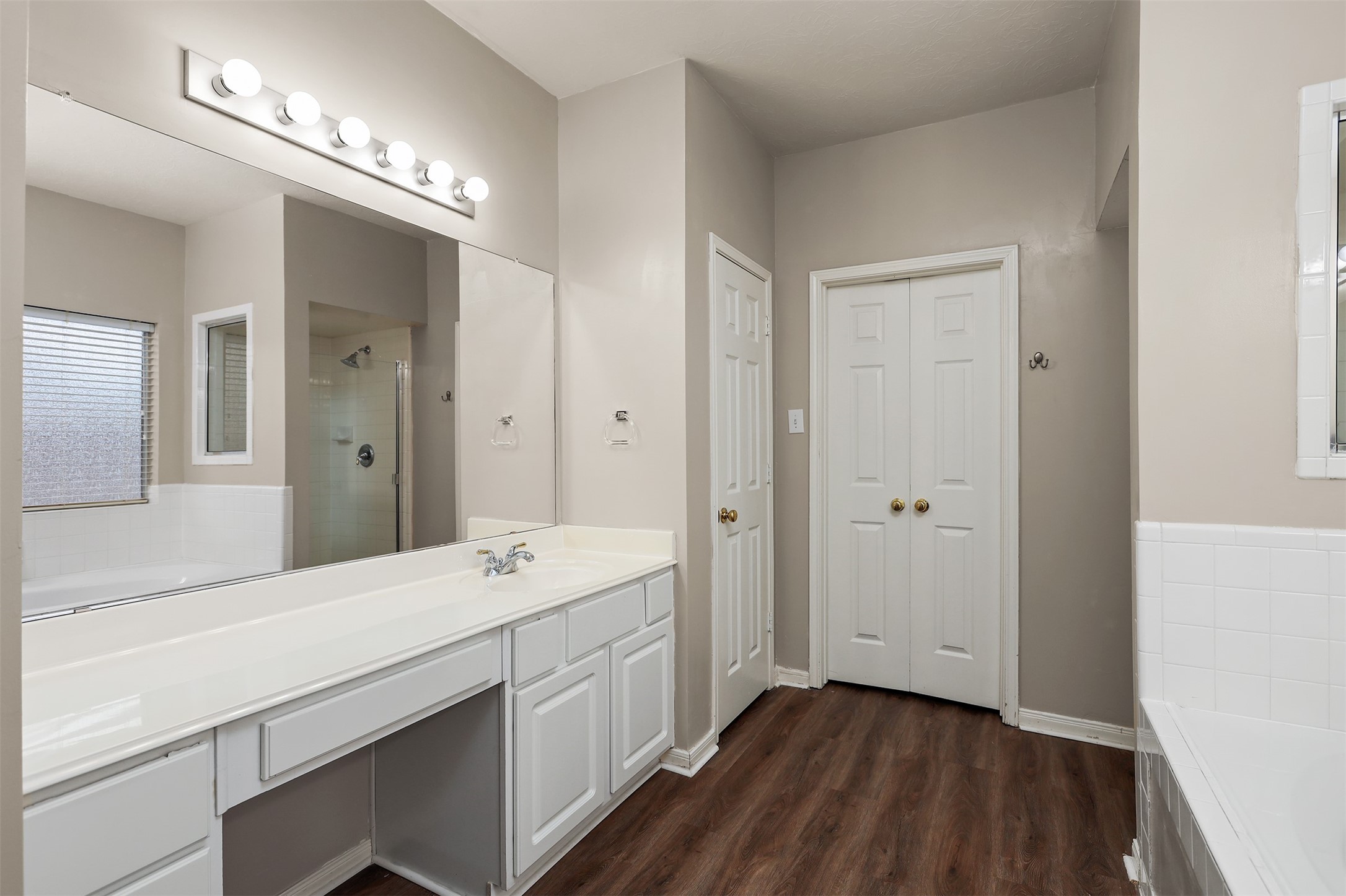 3221 Scenic Shore Drive Property Photo 10