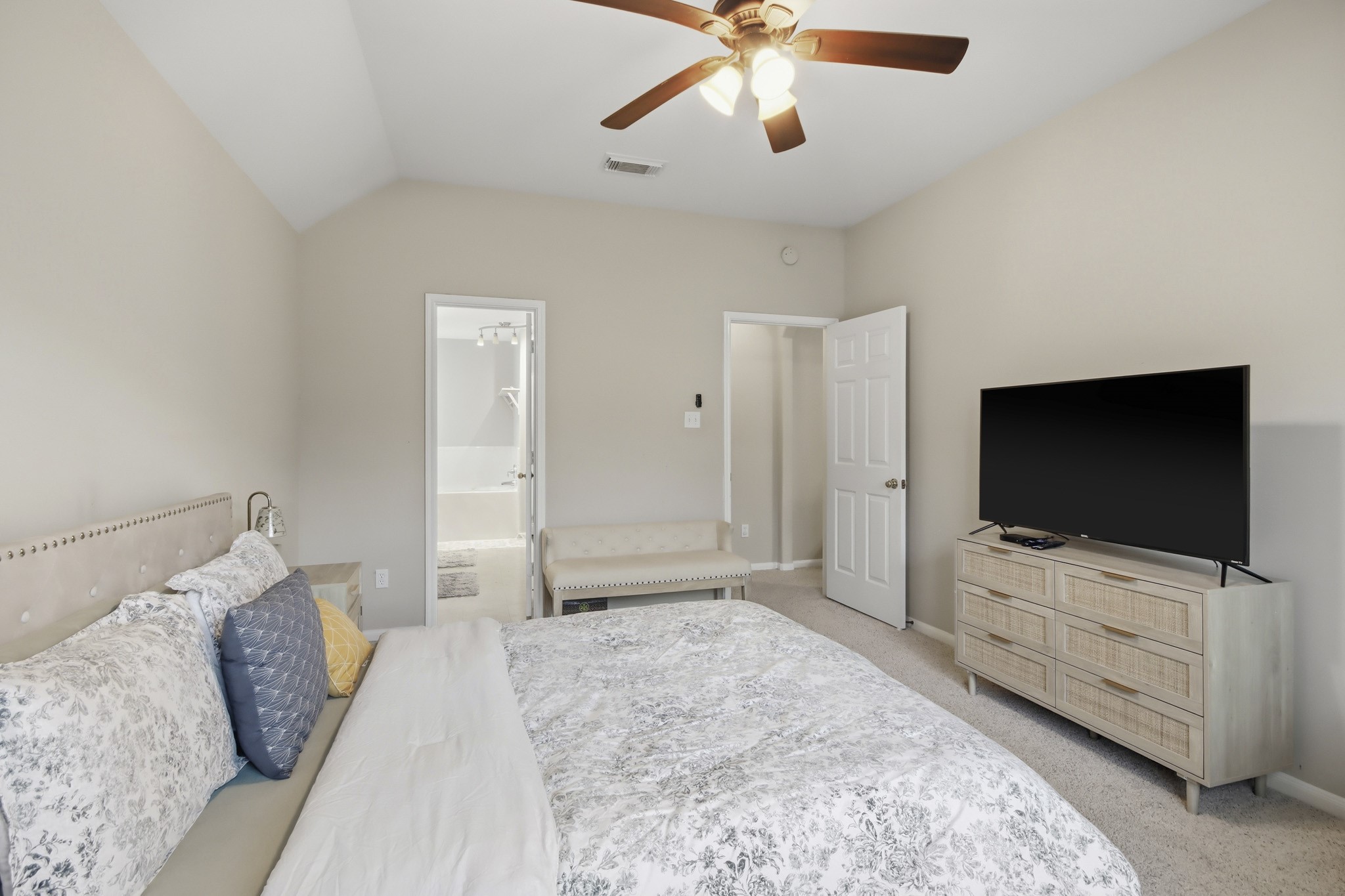 25450 Barmby Drive Property Photo 2