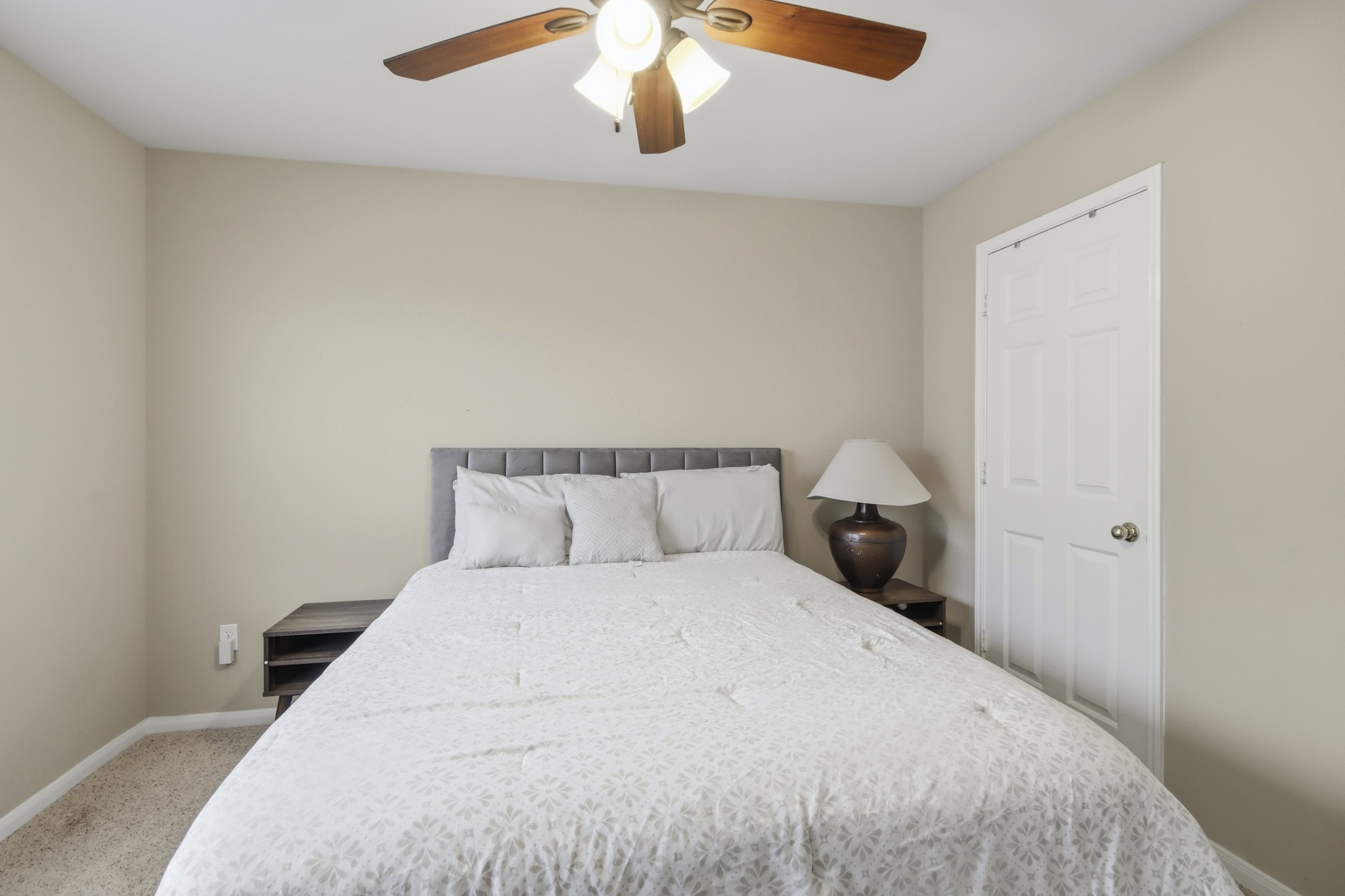 25450 Barmby Drive Property Photo 16