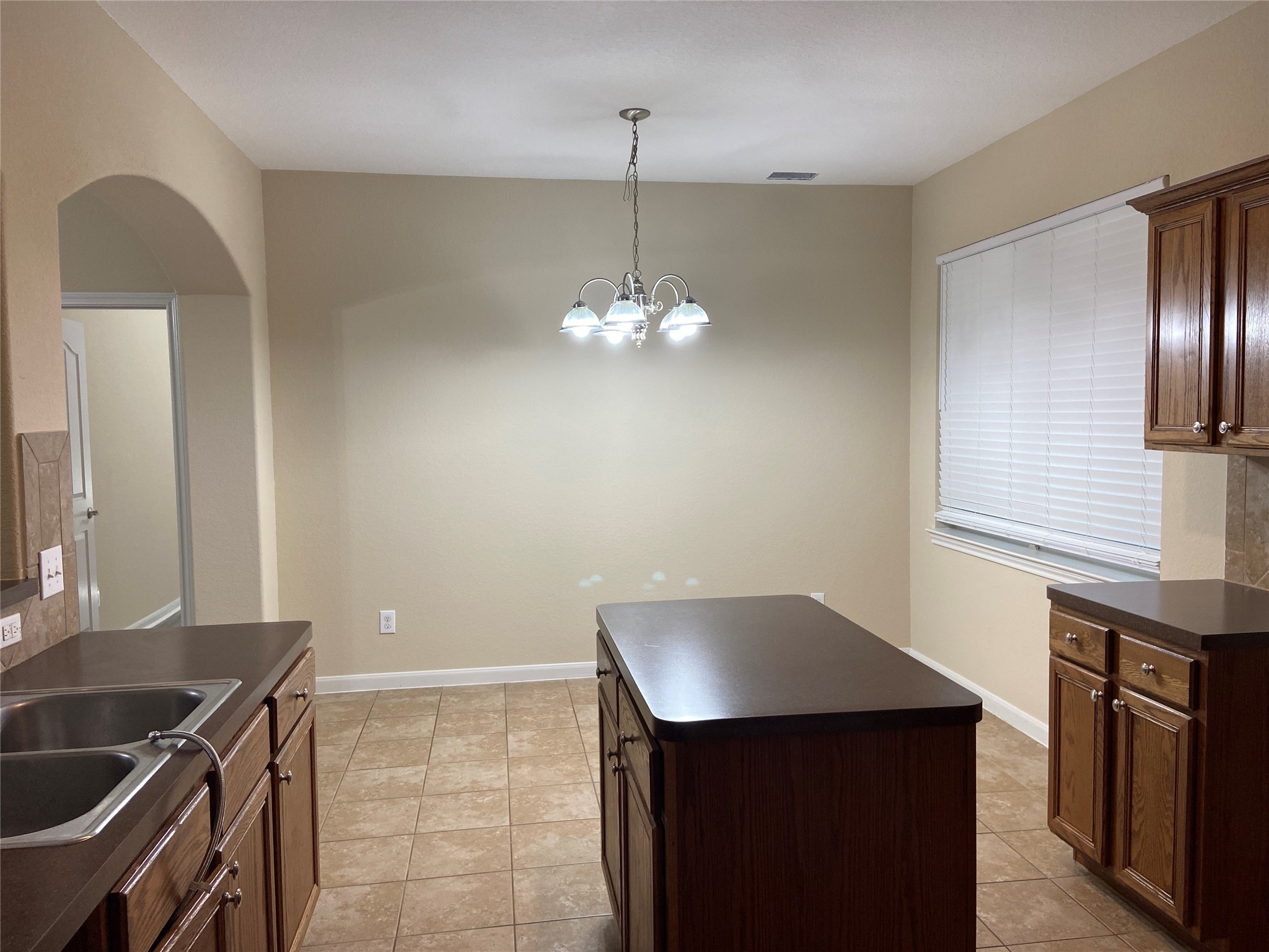 4903 Summer Ridge Drive Property Photo 9