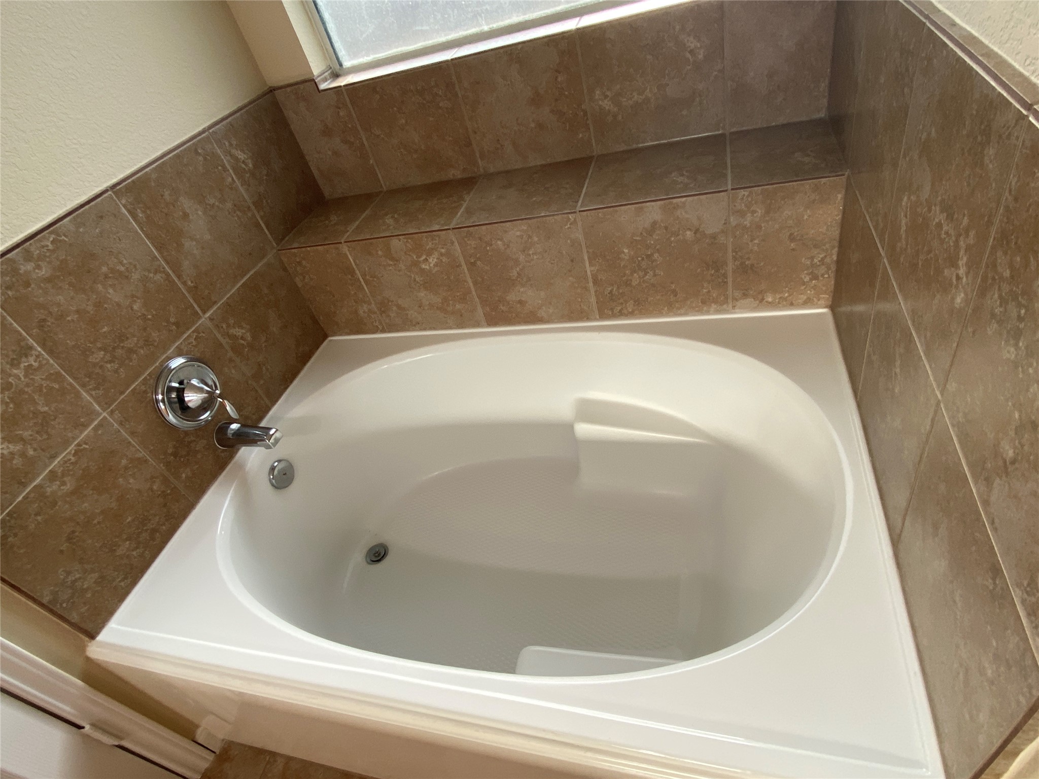 4903 Summer Ridge Drive Property Photo 15
