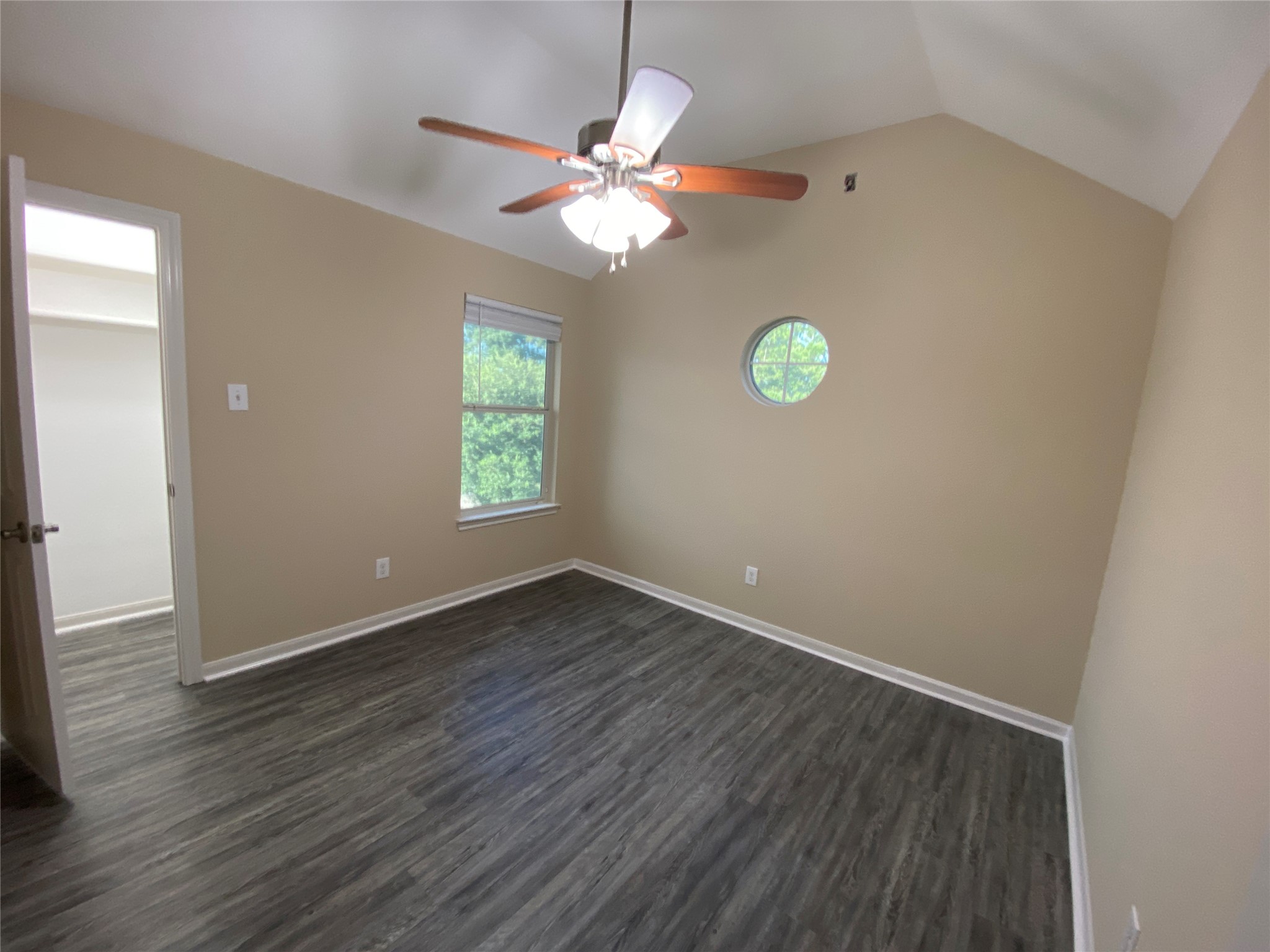 4903 Summer Ridge Drive Property Photo 17