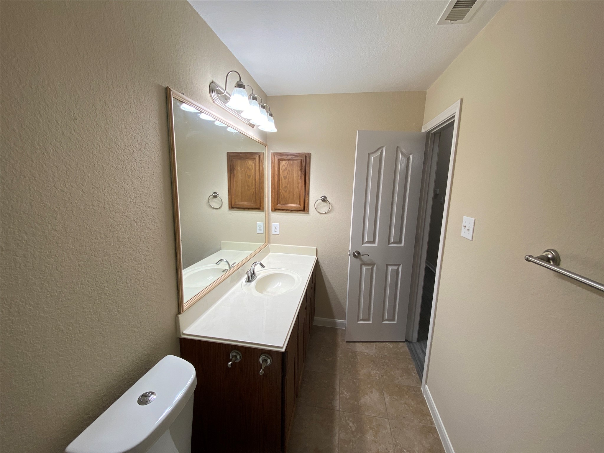 4903 Summer Ridge Drive Property Photo 25