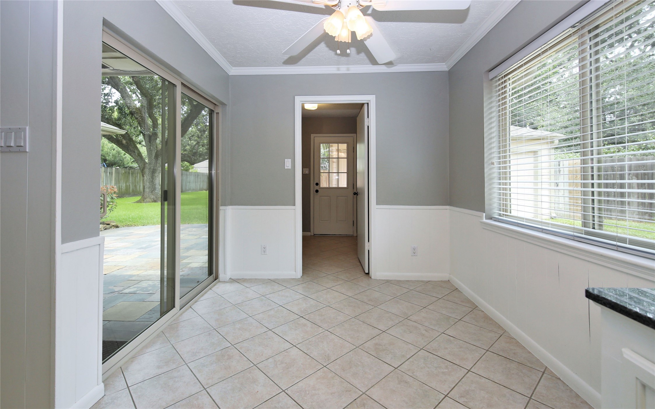 2315 Eaglerock Property Photo 8