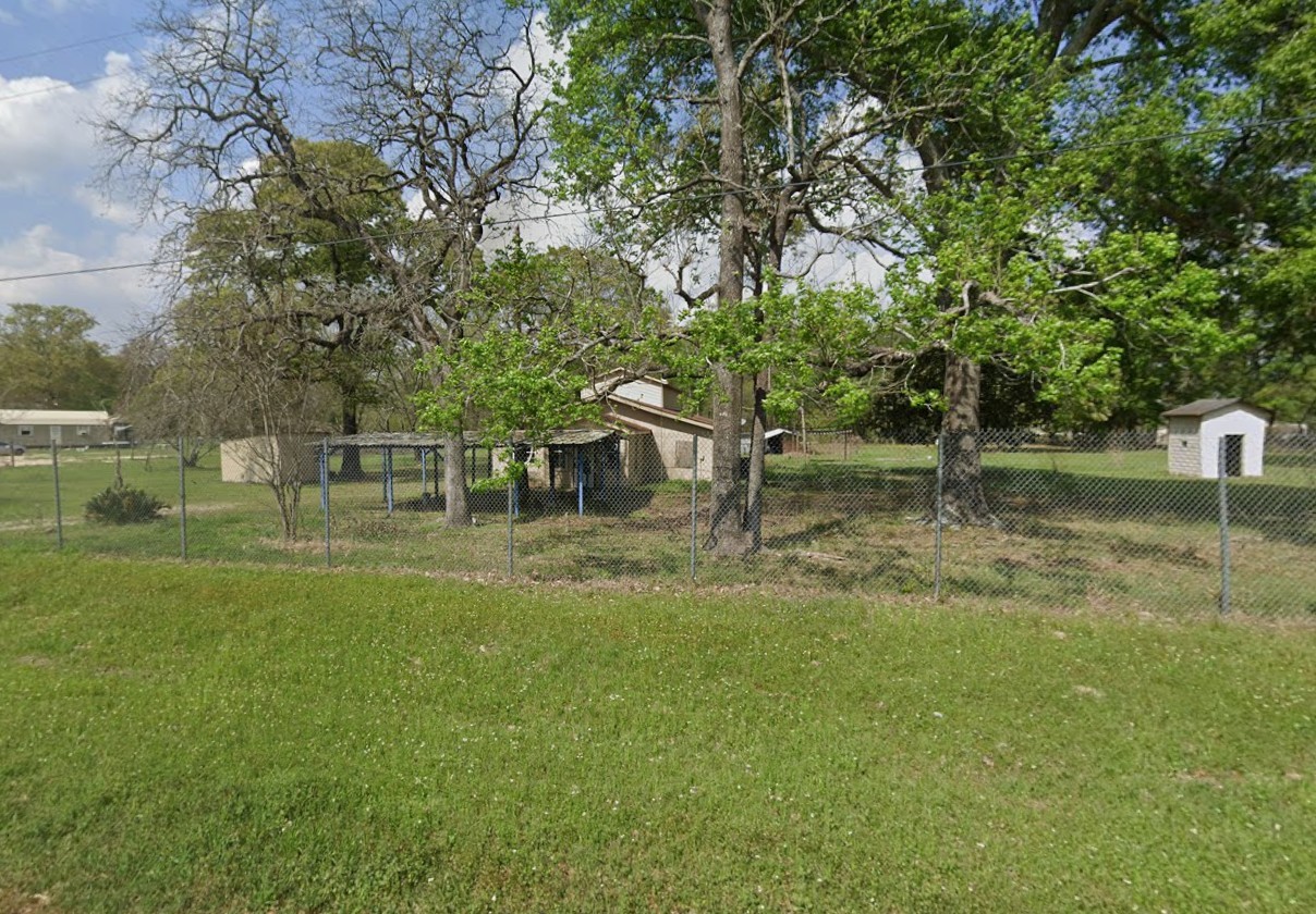 18357 Pickering Rd Property Photo 4
