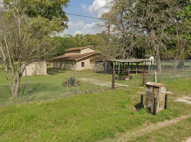 18357 Pickering Rd Property Photo 5