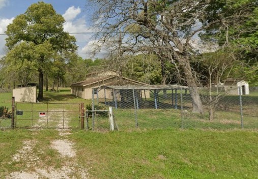 18357 Pickering Rd Property Photo 6