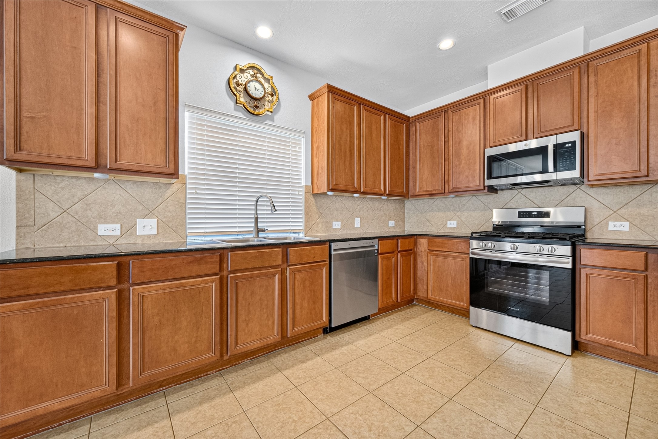 4103 Dusty Ridge Court Property Photo 9