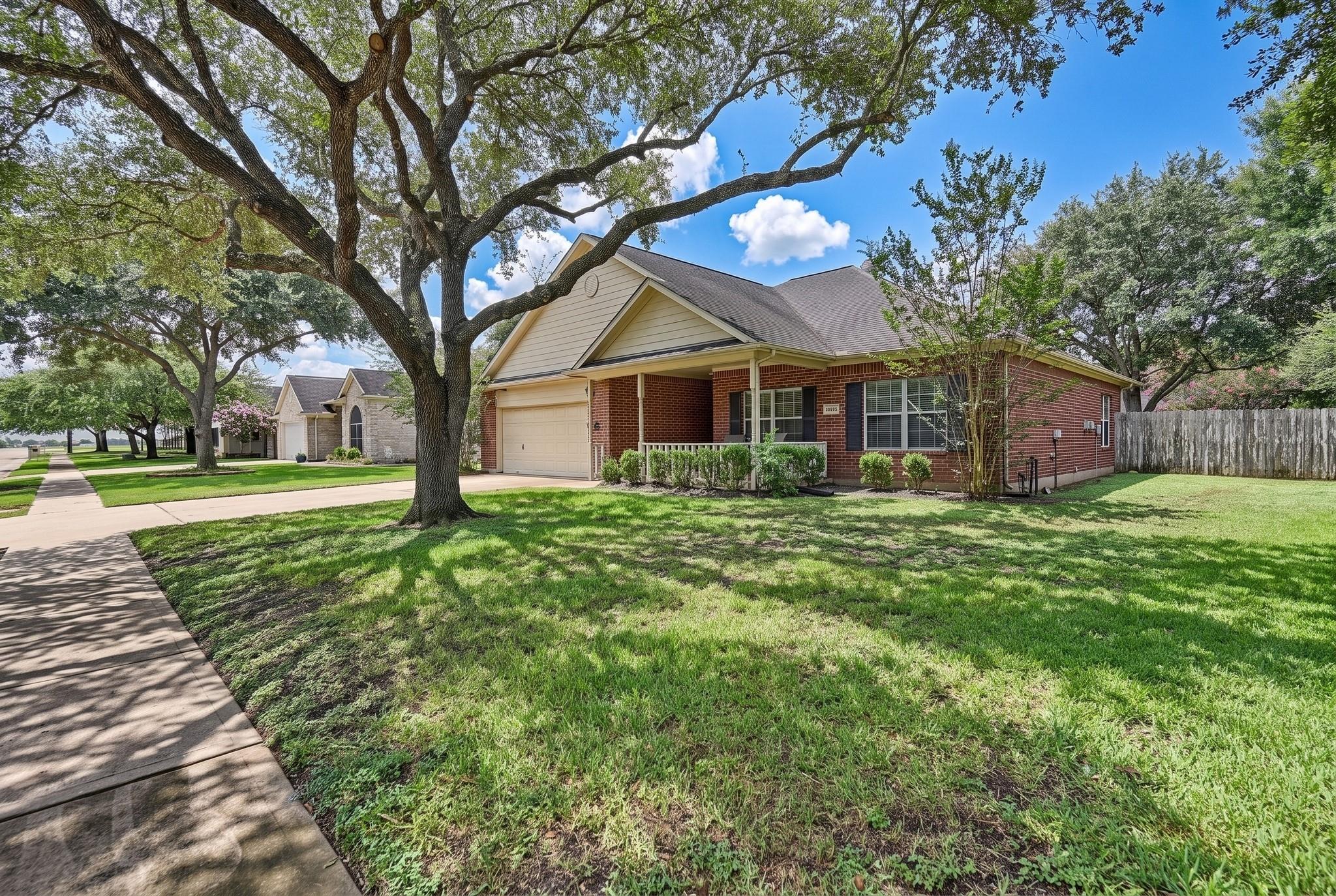 1409 Ward Bend Street, Sealy Tx 77474 Property Photo 2