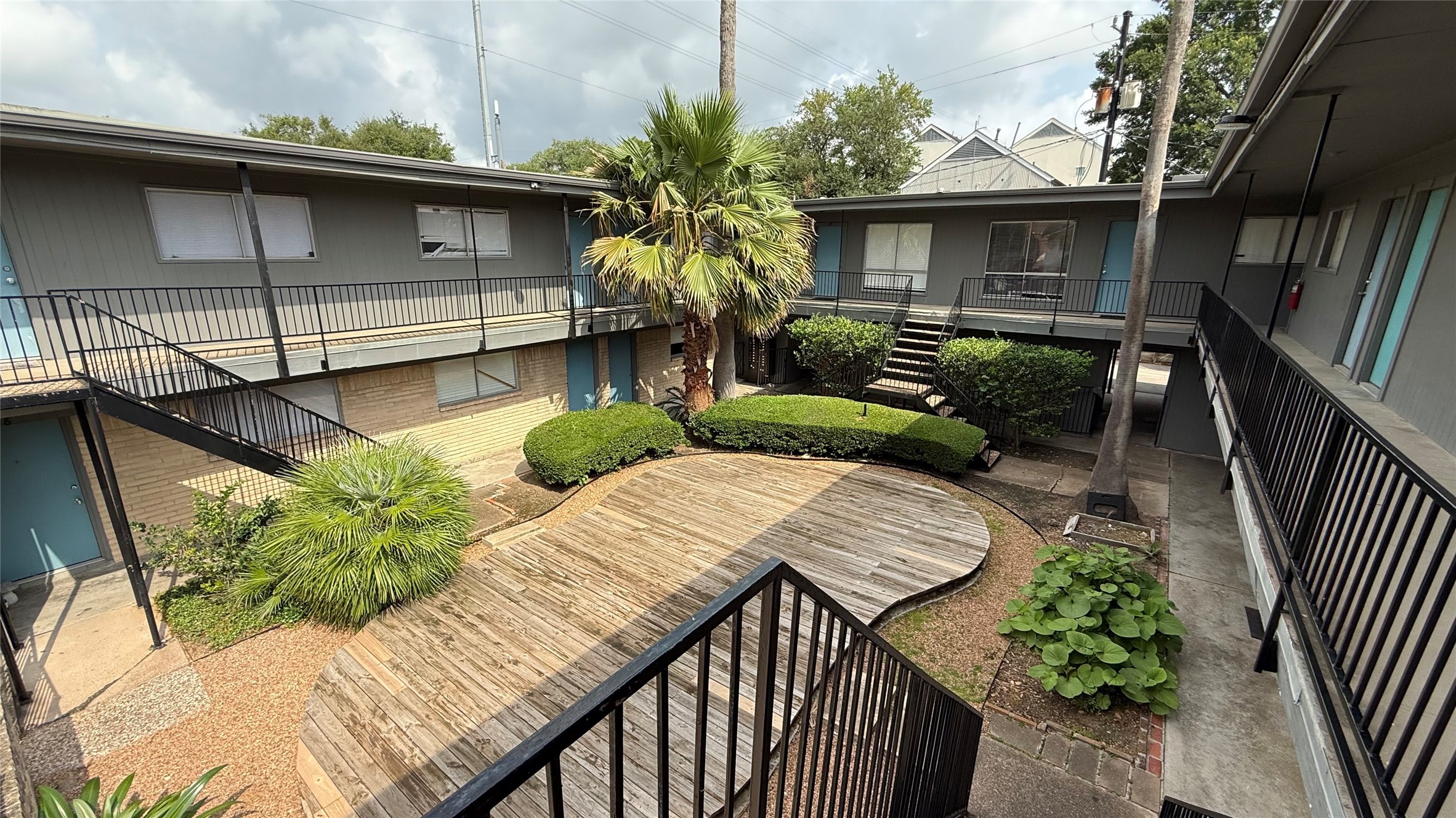 1660 Richmond Avenue 01 Property Photo 1