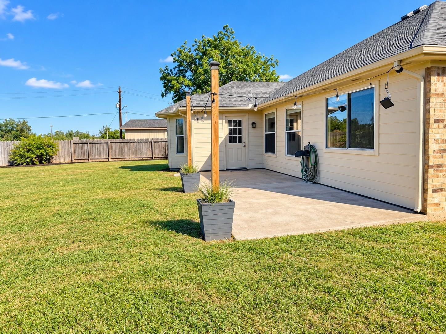 5007 Chase Mountain Drive, Bacliff Tx 77518 Property Photo 2