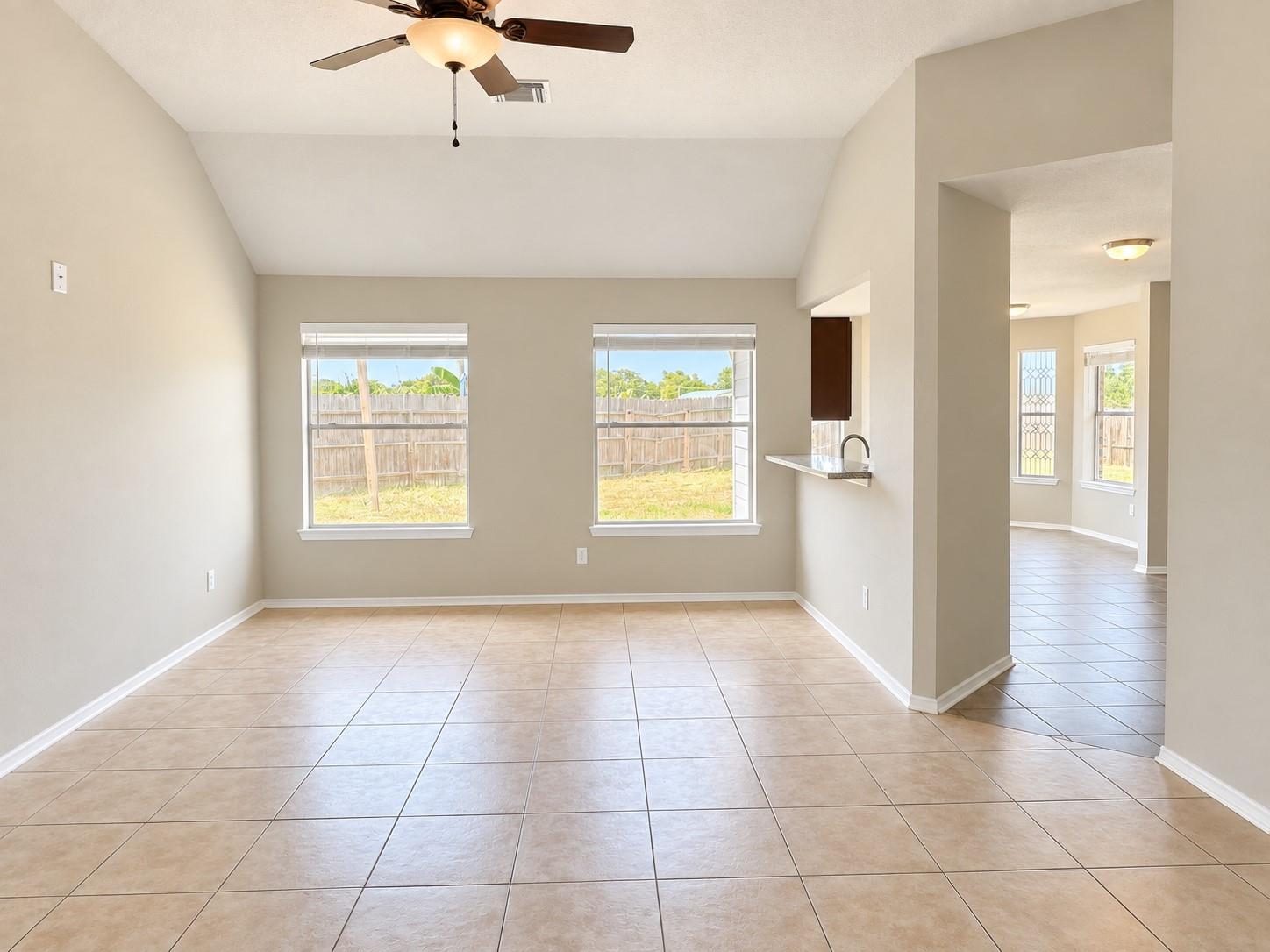 5007 Chase Mountain Drive, Bacliff Tx 77518 Property Photo 5