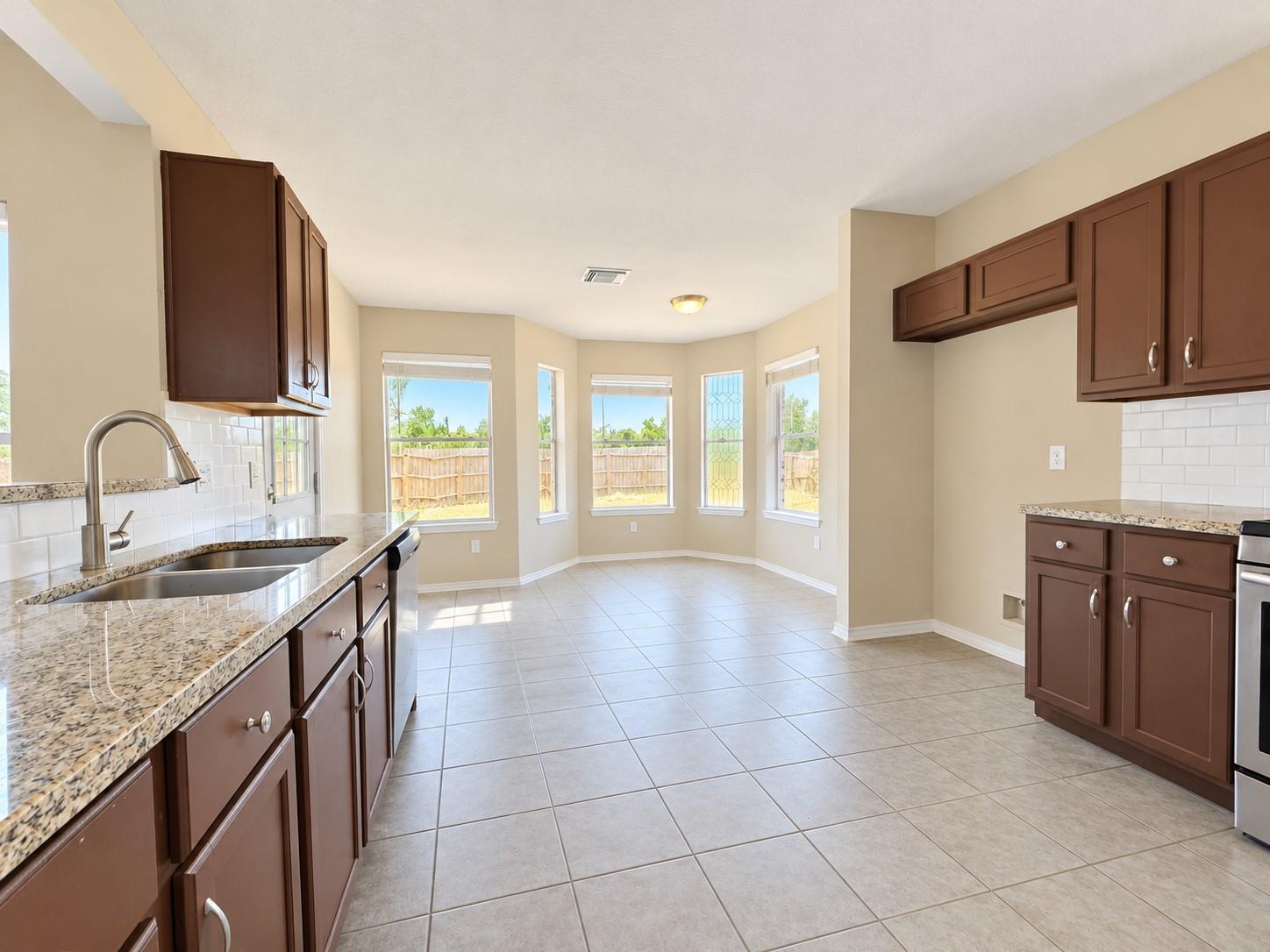 5007 Chase Mountain Drive Property Photo 10
