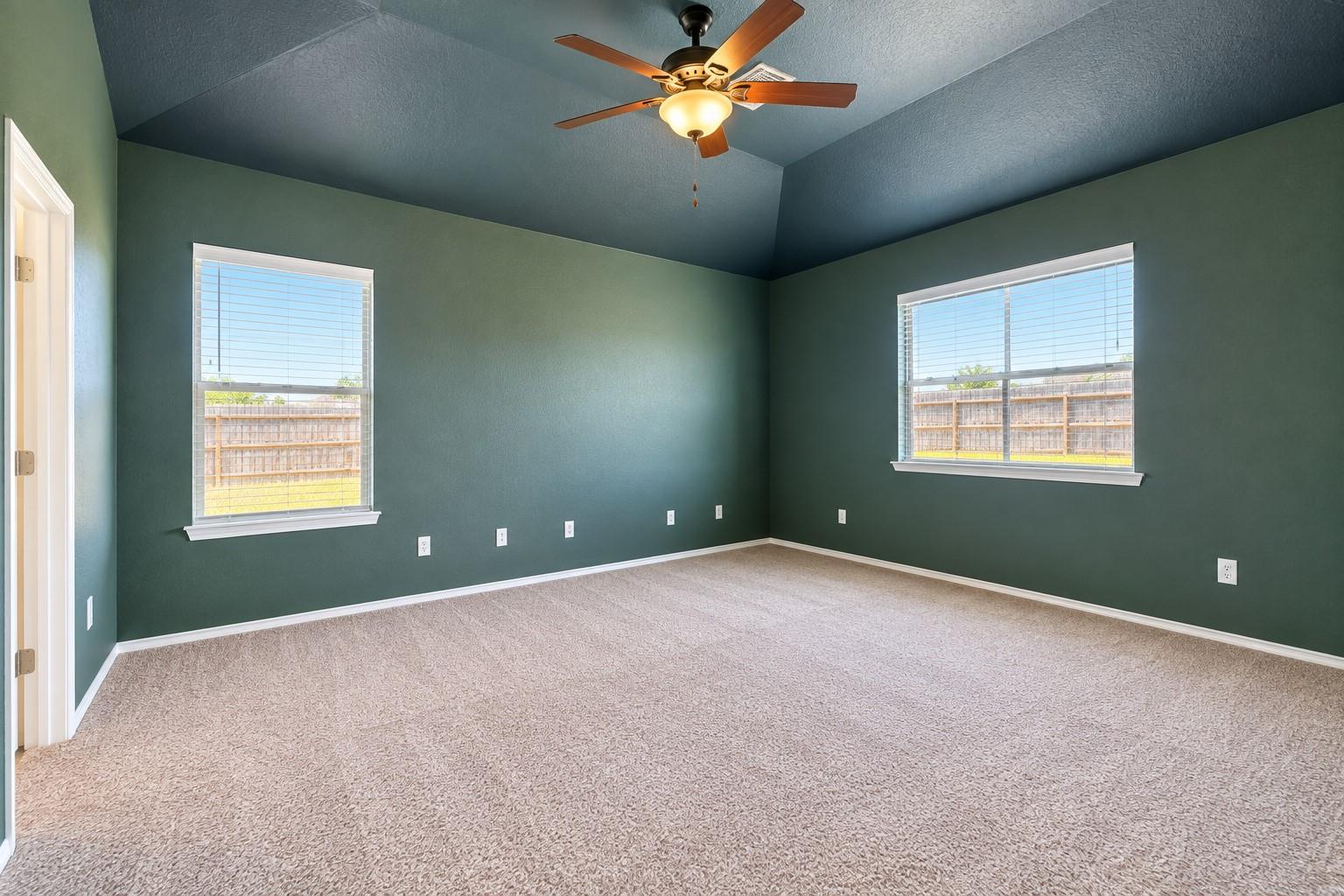 5007 Chase Mountain Drive Property Photo 12