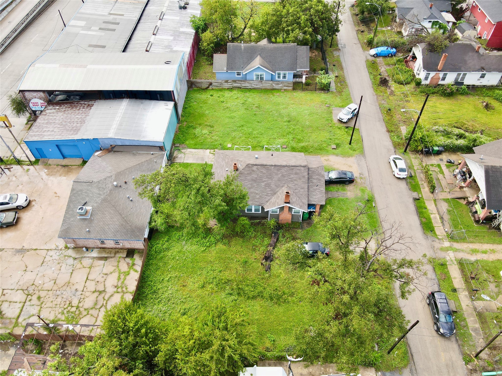 2210 B Brackenridge Street Property Photo 3