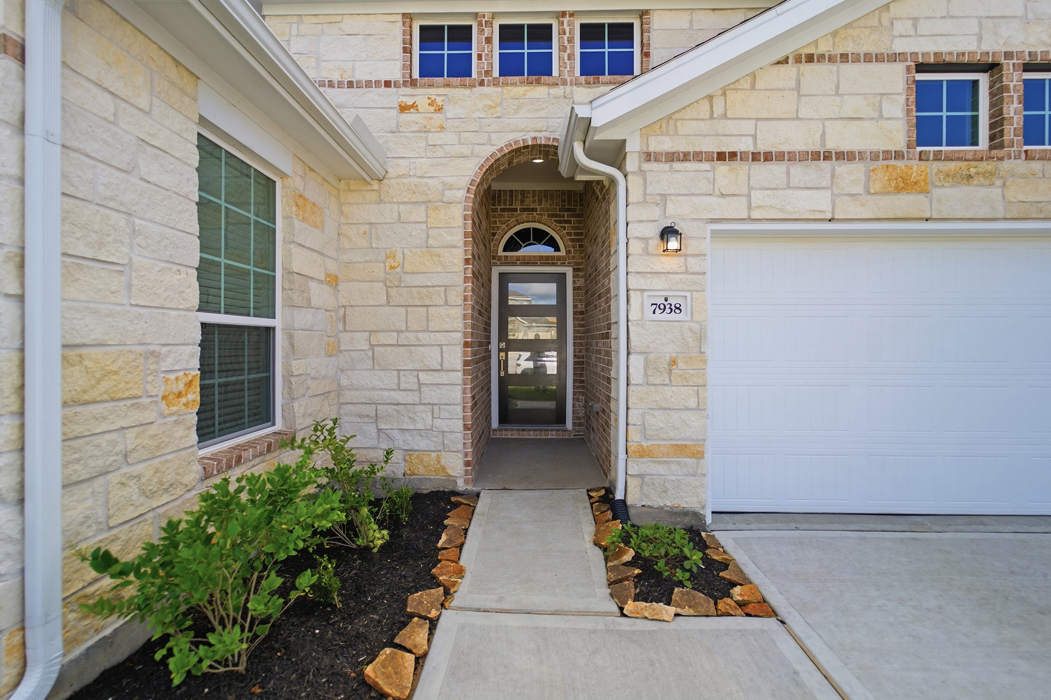 7938 Jade Crest Drive Property Photo 4