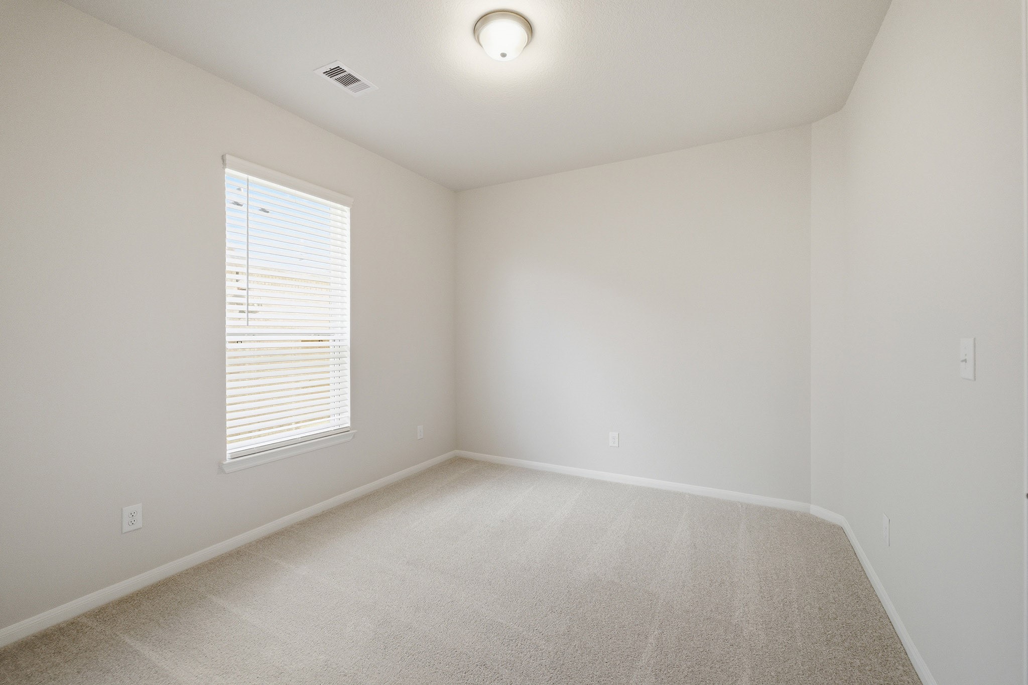 7938 Jade Crest Drive Property Photo 8