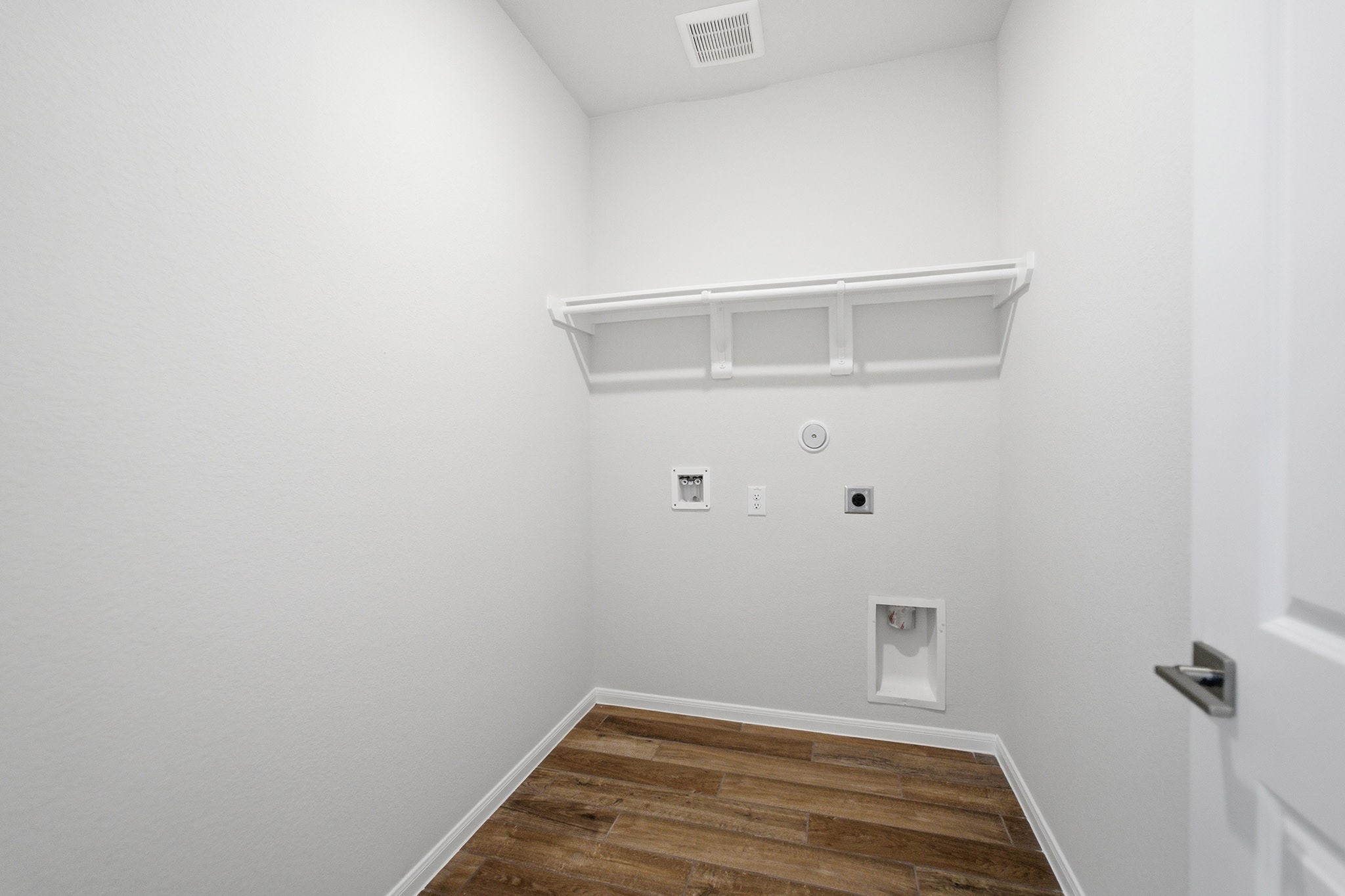 7938 Jade Crest Drive Property Photo 9