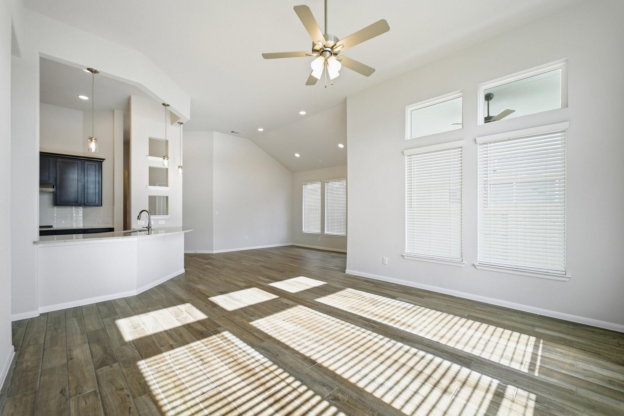 7938 Jade Crest Drive, Angleton Tx 77515 Property Photo 15