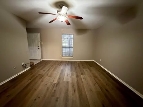 1037 N Chenango Street Property Photo 3