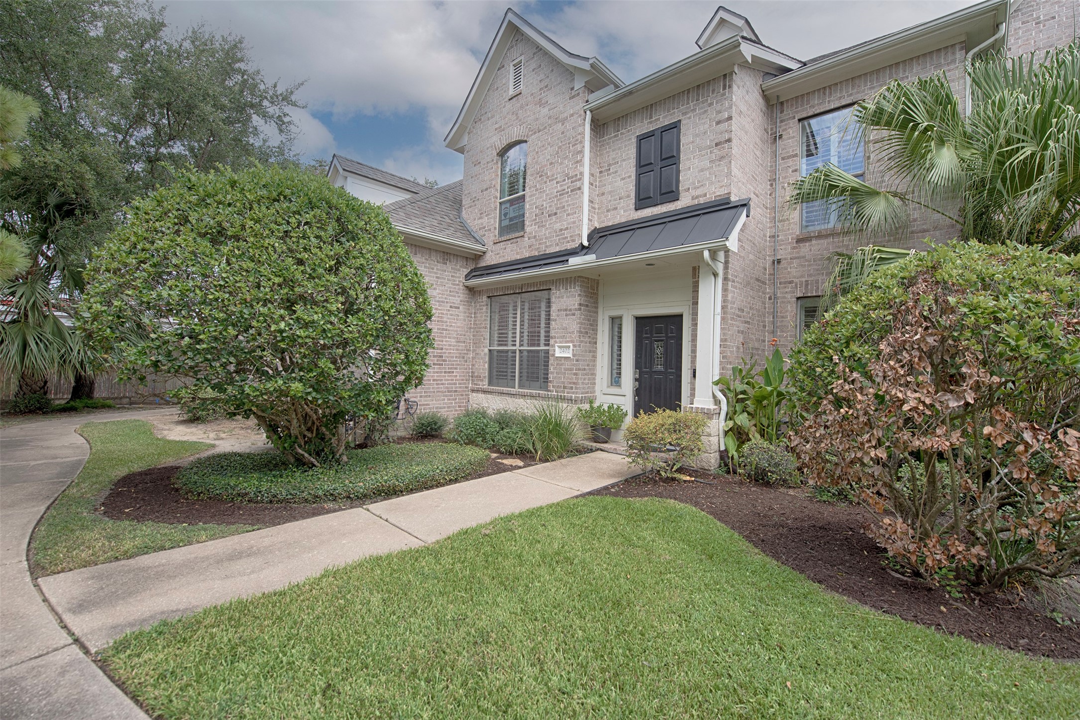 2402 Clippers Square