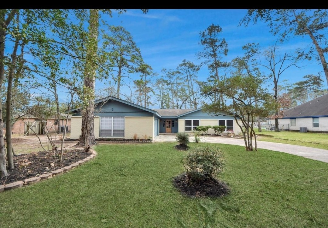 26206 Maplewood Drive Property Photo 3