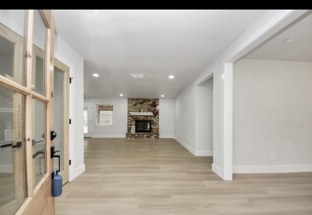 26206 Maplewood Drive Property Photo 5