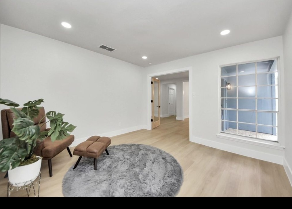 26206 Maplewood Drive Property Photo 11