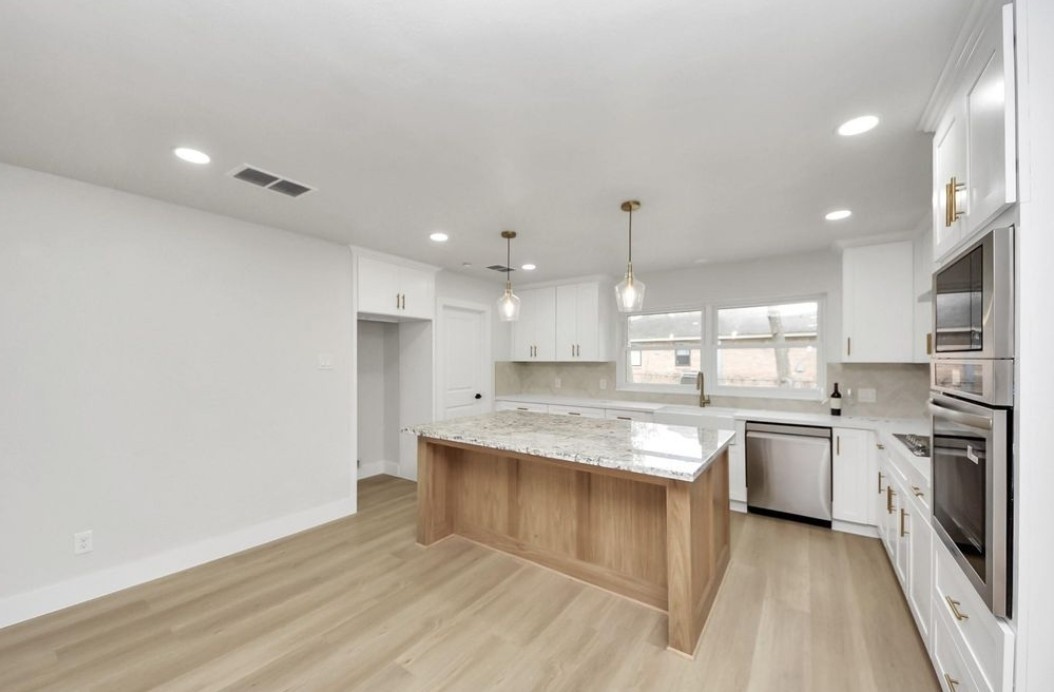 26206 Maplewood Drive Property Photo 12