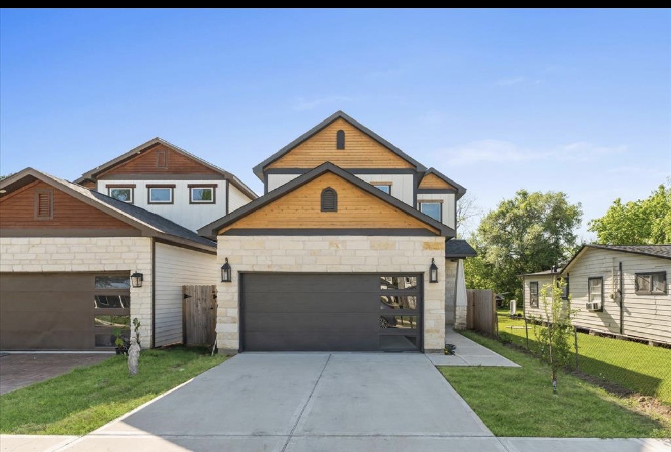 7407 Cora Street Property Photo 1