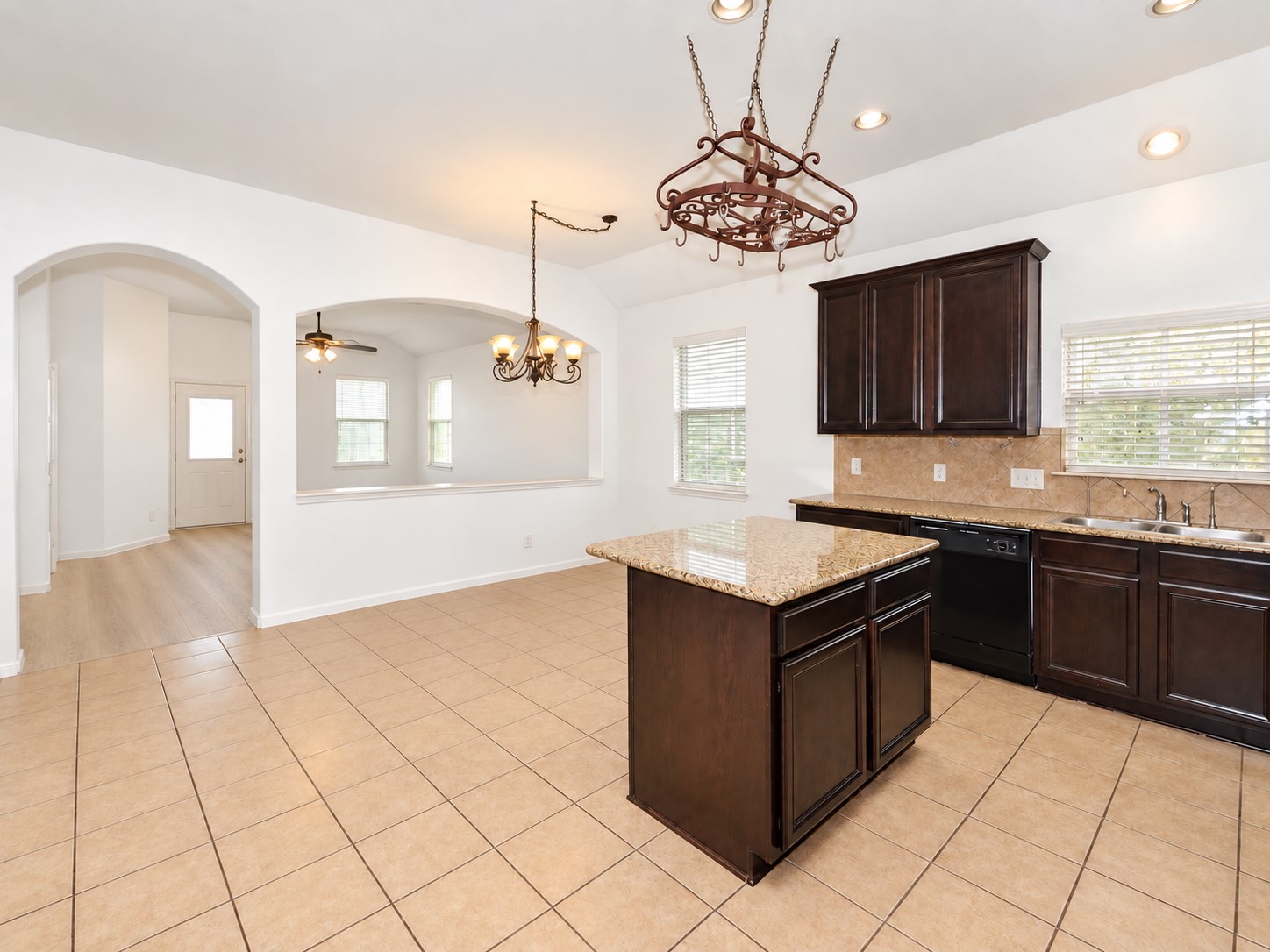 6103 Grassy Haven Lane Property Photo 3