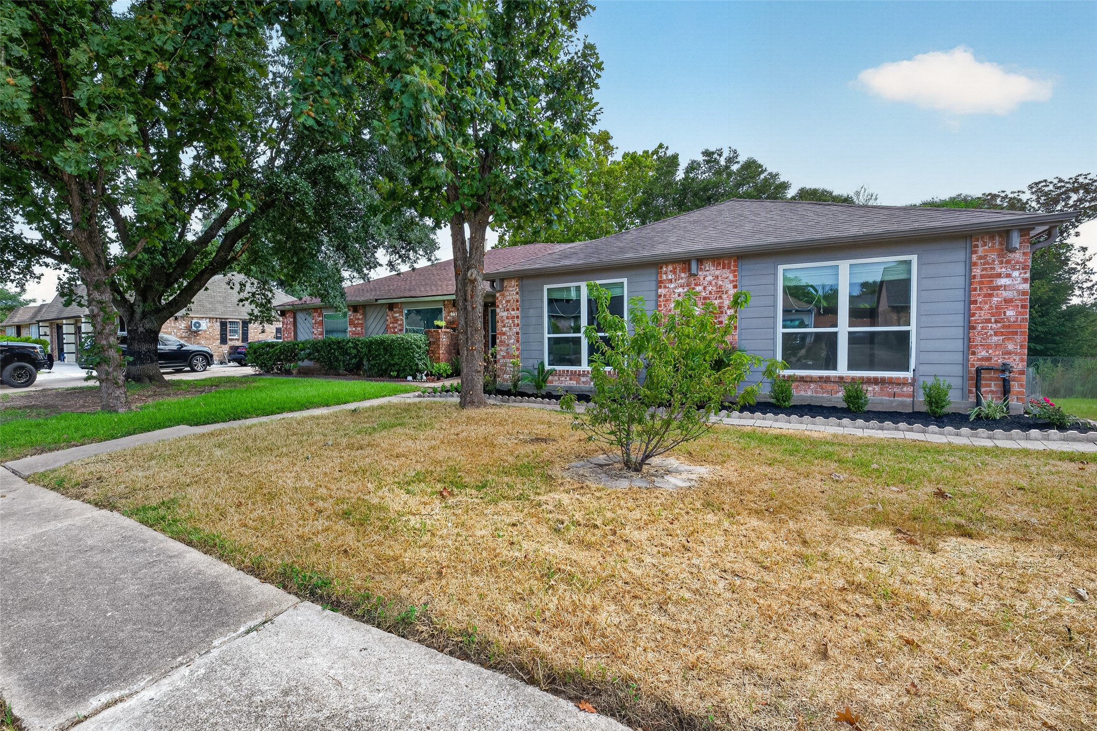 9523 Riverside Lodge Drive Property Photo 4