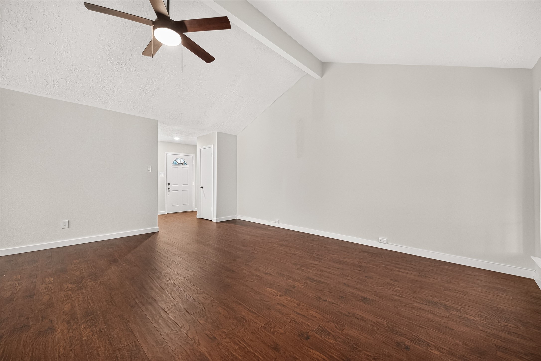 9523 Riverside Lodge Drive Property Photo 11