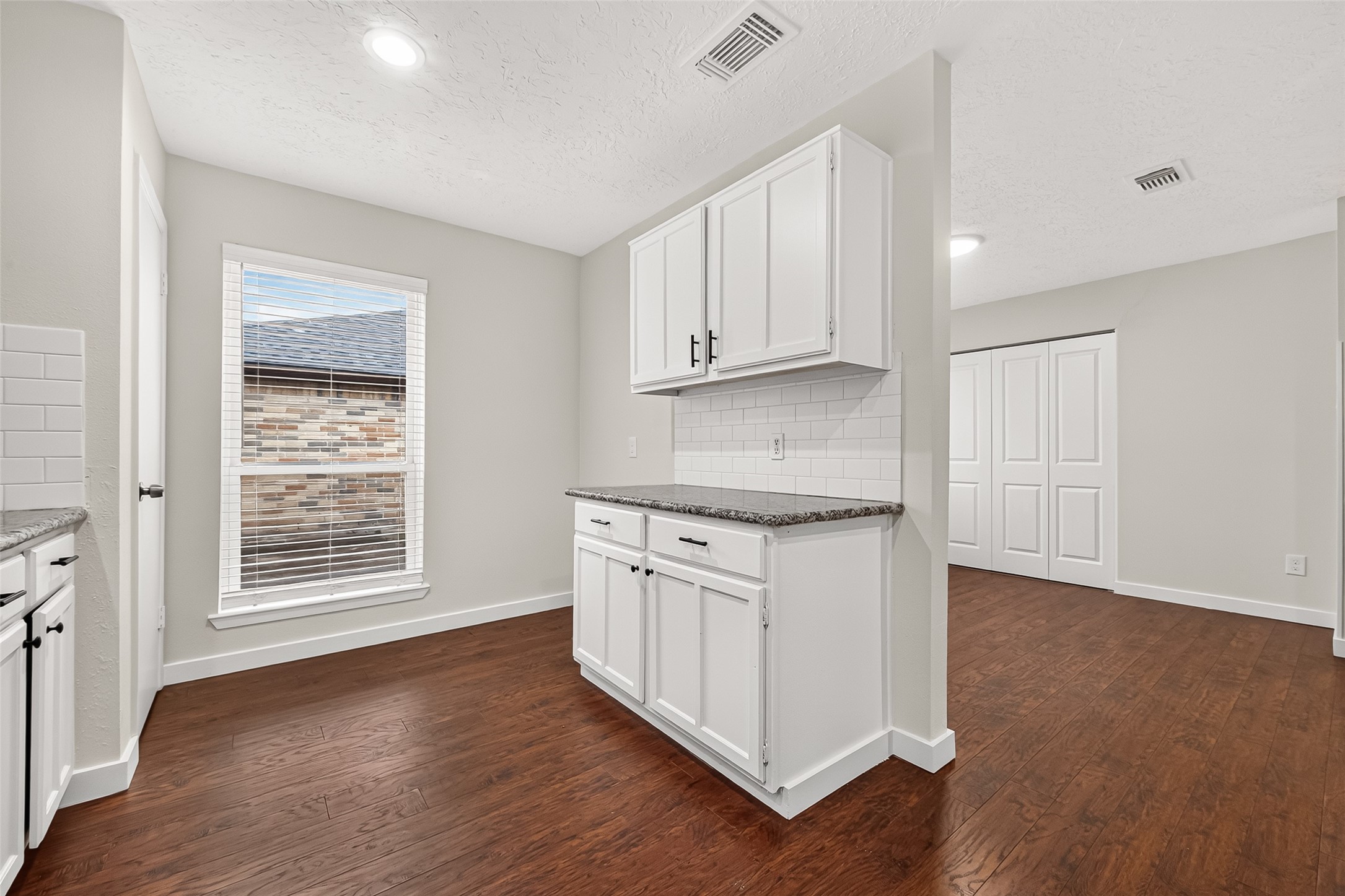 9523 Riverside Lodge Drive Property Photo 19