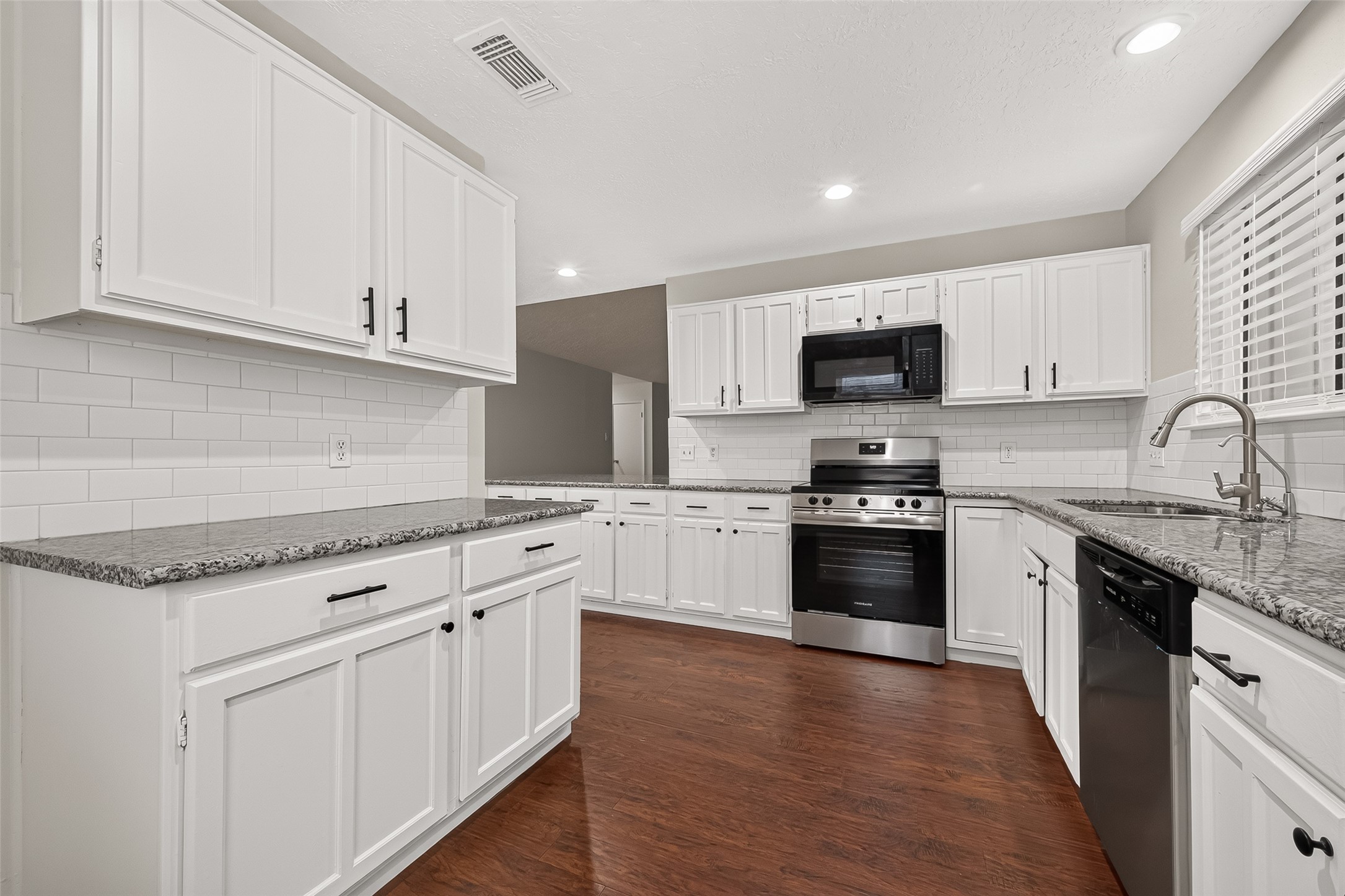 9523 Riverside Lodge Drive Property Photo 20